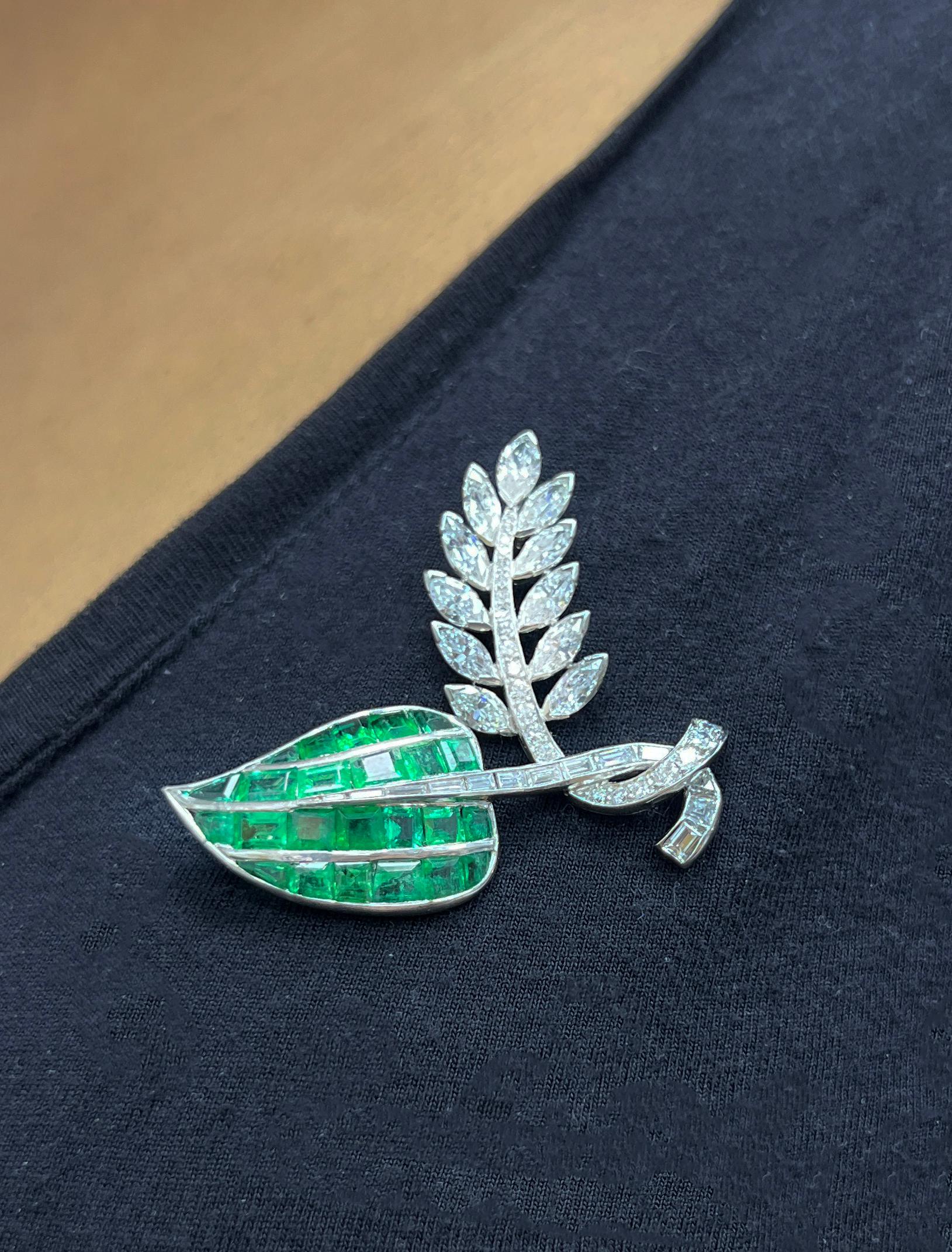 Platinum and Emerald Diamond Brooch For Sale 3