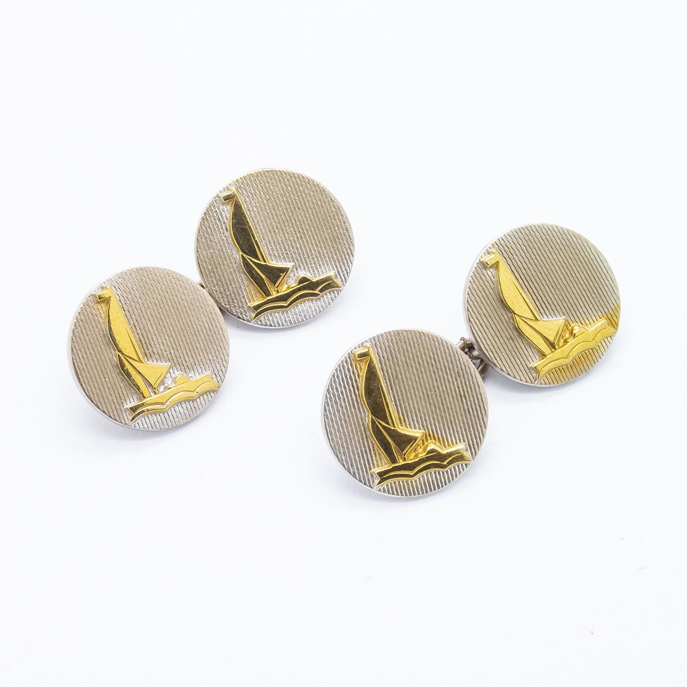 Platinum and Gold Boat Cufflinks, circa 1950 In Good Condition For Sale In London, GB