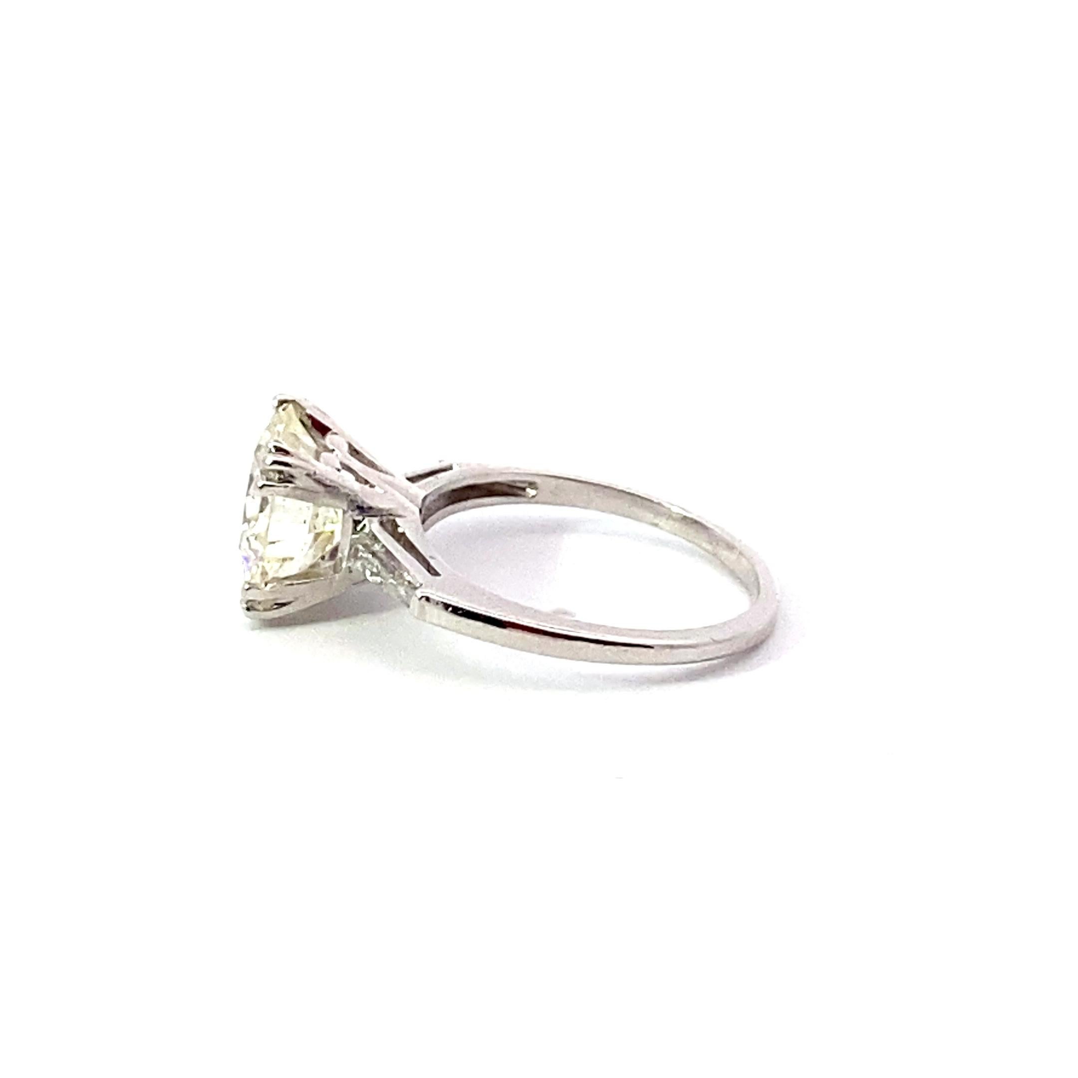 Taille ronde Bague en platine et diamant rond de taille Brilliante 4,23 carats en vente