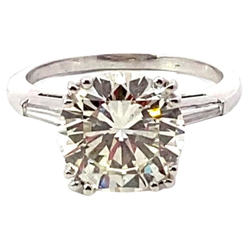 Platinum and Round Brilliant cut Diamond Ring 4.23 carat
