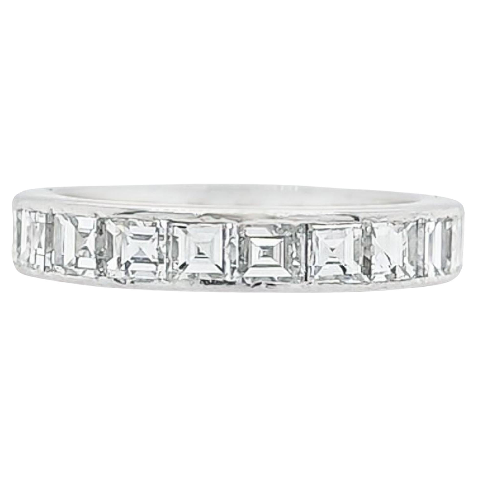 Alianza de platino y diamante talla cuadrada, talla 6.25 en venta