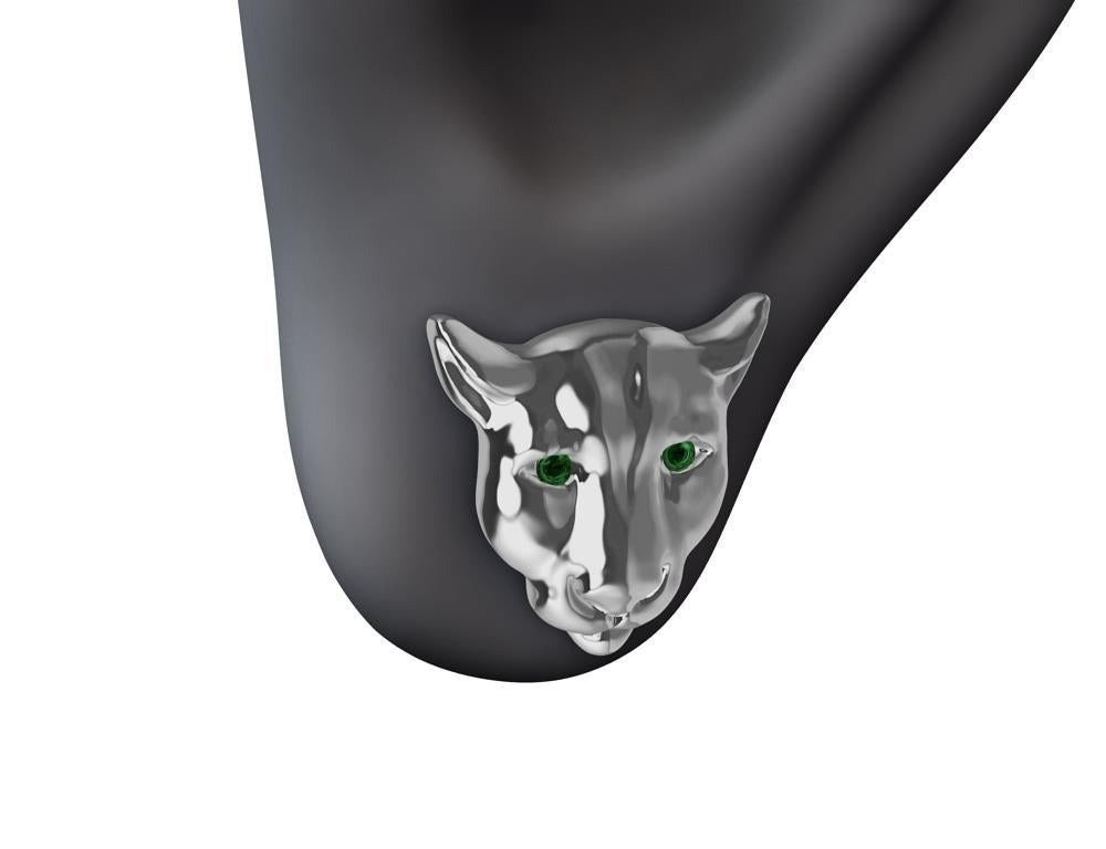 Taille ronde Clous d'oreilles Colorado Cougar en platine et œils en tsavorite en vente