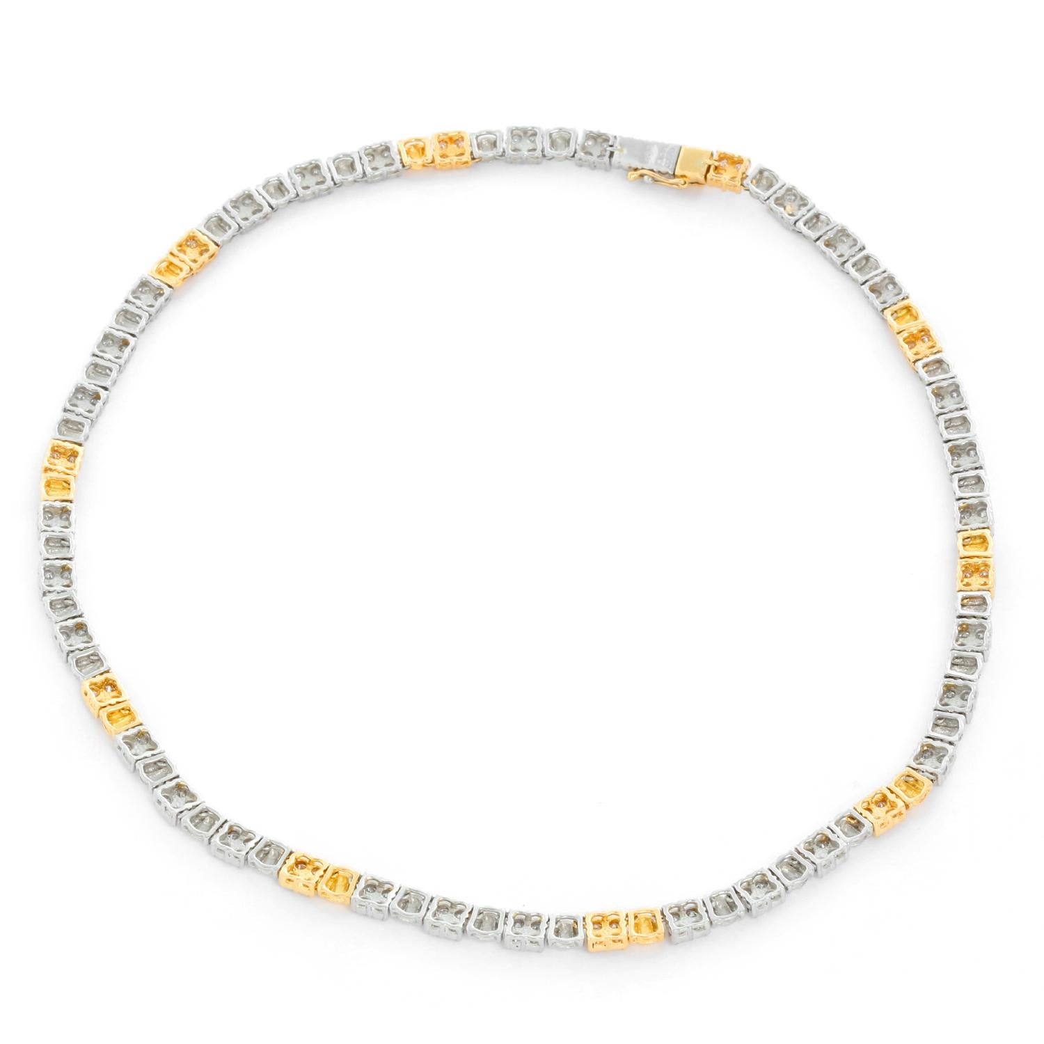 Platinum and Yellow Gold Diamond Necklace In Excellent Condition For Sale In Dallas, TX