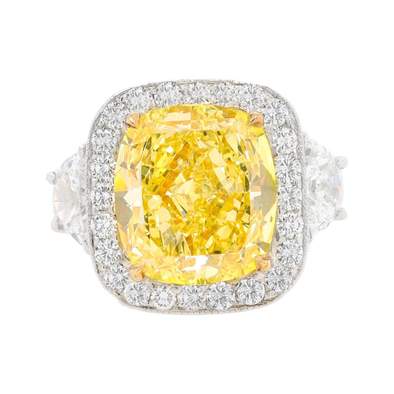 Platinum and Yellow Gold Engagement Ring with Diamonds For Sale at 1stDibs