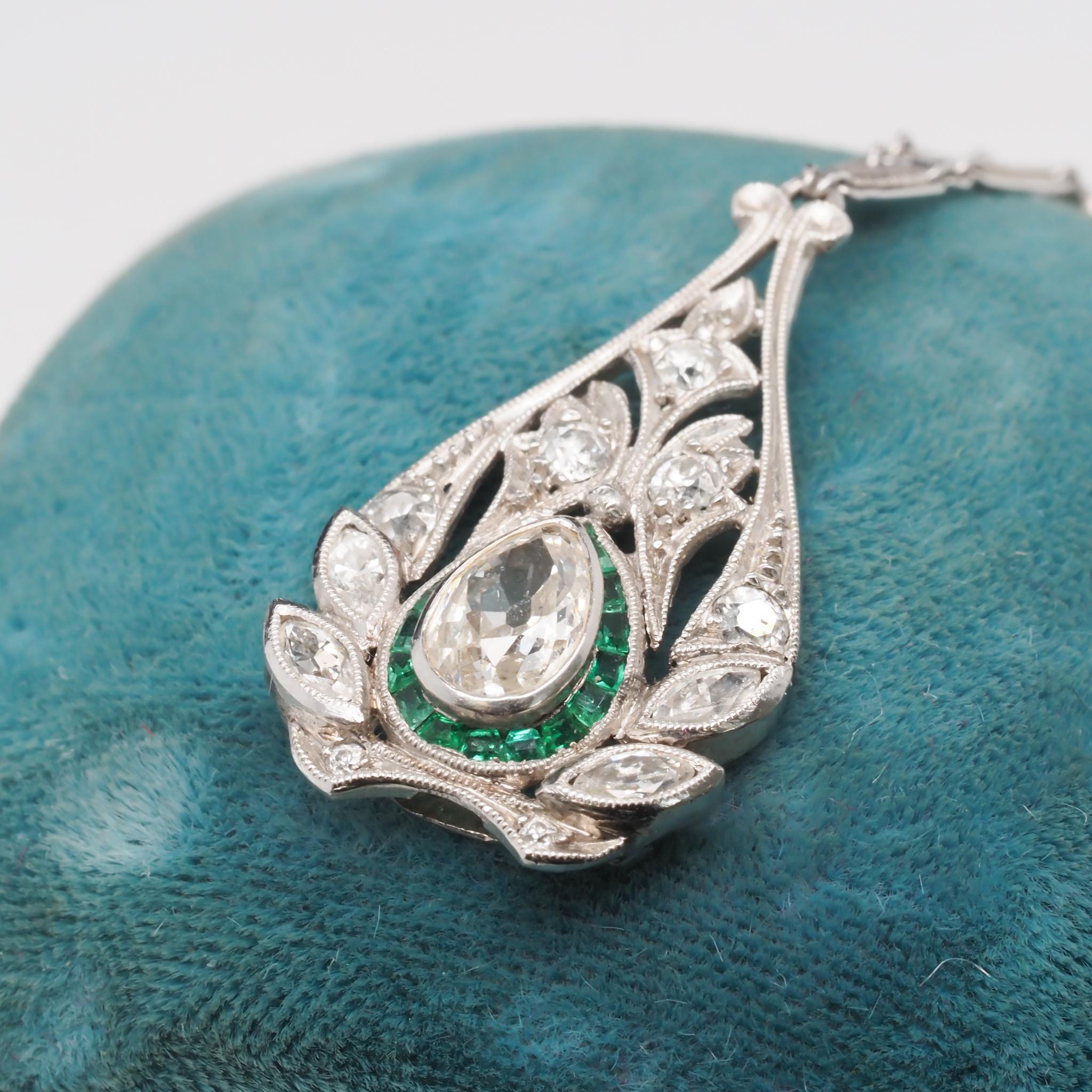 Art Deco Platinum Antique Pear Cut Diamond and Emerald Necklace with Diamond For Sale
