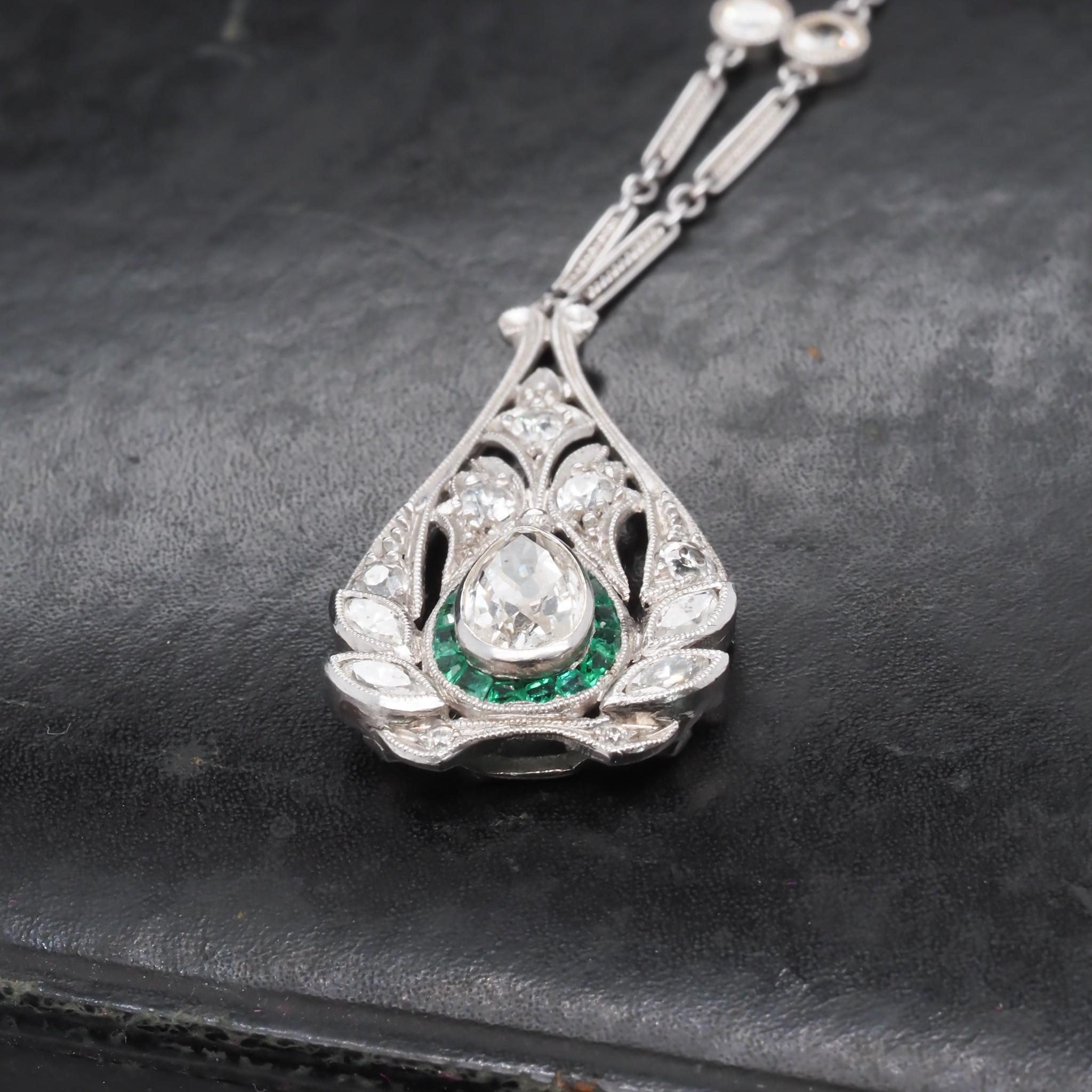 Platinum Antique Pear Cut Diamond and Emerald Necklace with Diamond For Sale 1