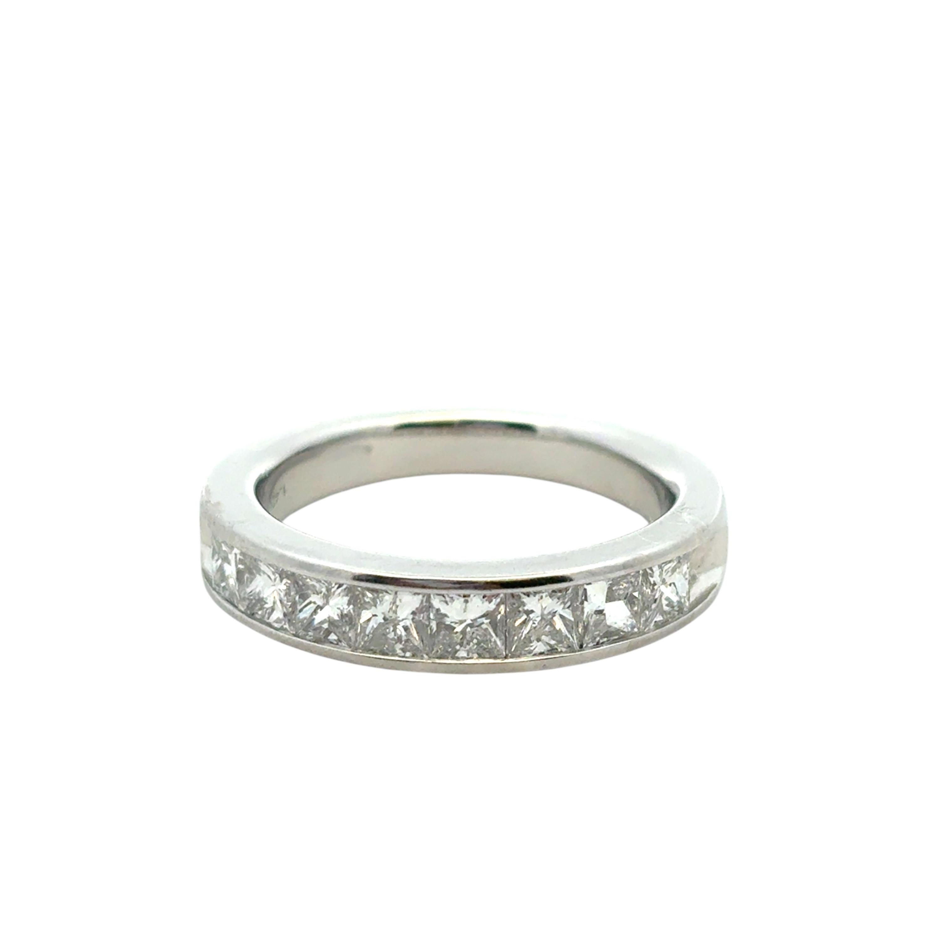 Platinum approx. 1.42ctw Diamond Wedding Band in vendita 7