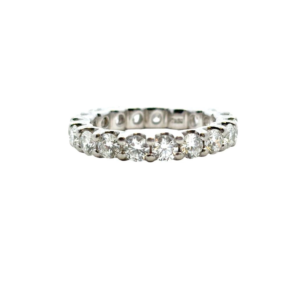 Anello di eternità in platino con diamante rotondo naturale da circa 2,09 ct.

Questo splendido anello di platino con diamante è in ottime condizioni ed è pronto per essere spedito!

Stile: Anello Eternity
Materiale: Platino
Dettagli sui diamanti: