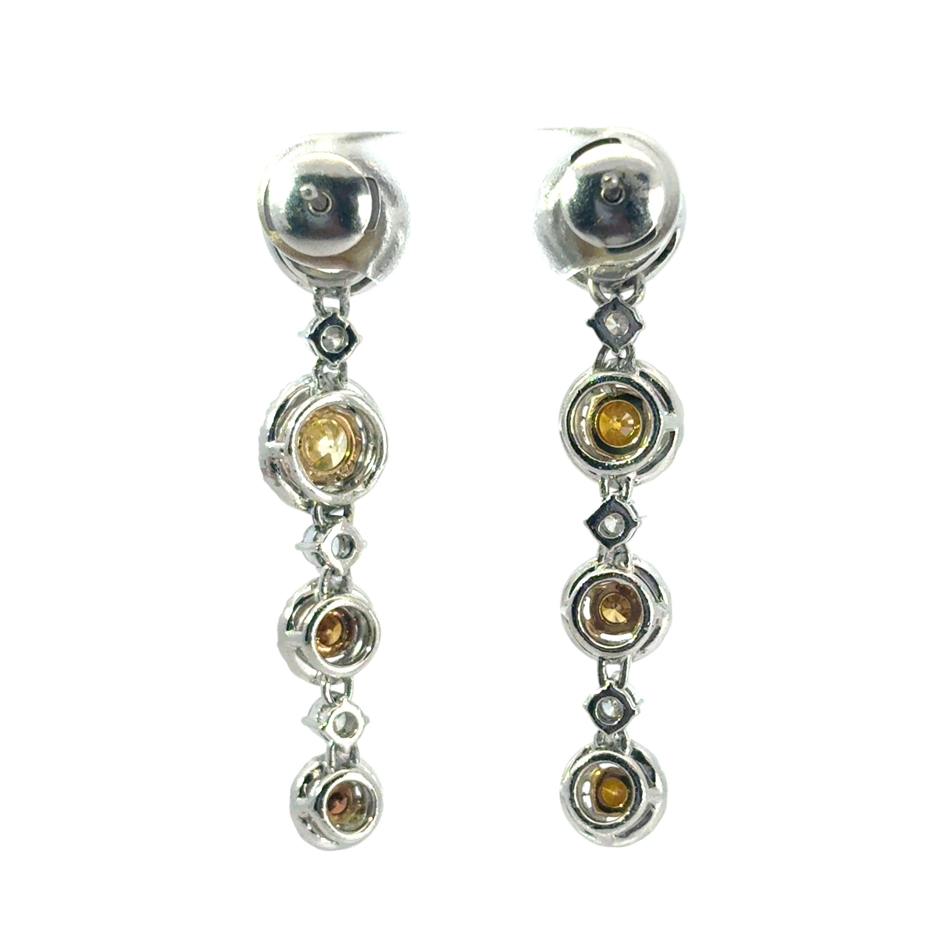 Platin ca. 3,63 ctw natürlicher farbiger Diamant mit weißem Halo Ohrhänger

Diese atemberaubenden Diamant-Ohrringe aus Platin sind in ausgezeichnetem Zustand und sofort versandbereit!

Design/One: Ohrringe baumeln
MATERIAL: Platin
Diamant-Details: