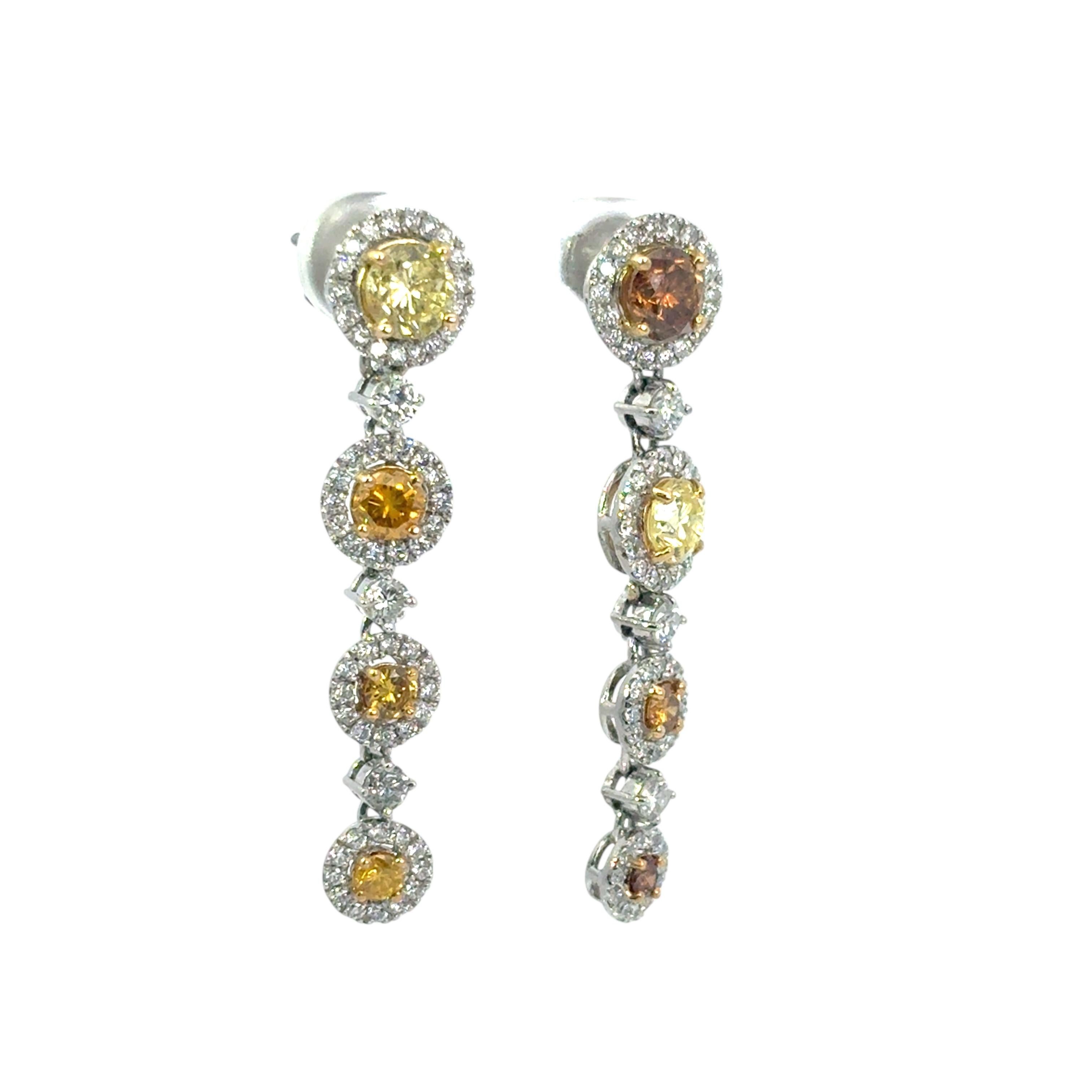 Platin ca. 3,63 ctw natürlicher farbiger Diamant mit weißem Halo Ohrhänger (Moderne) im Angebot