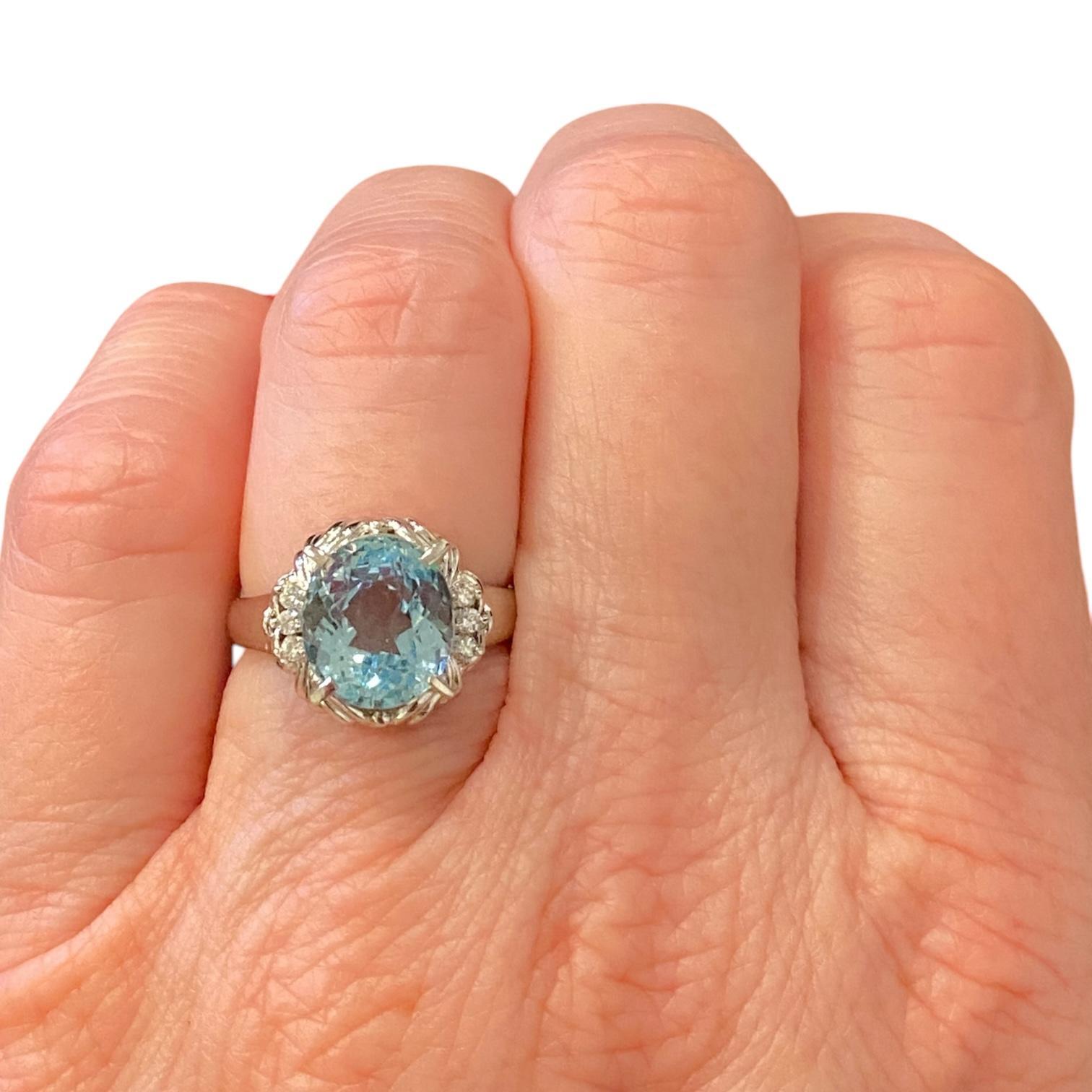 Platinum Aquamarine and Diamond Ring For Sale 5