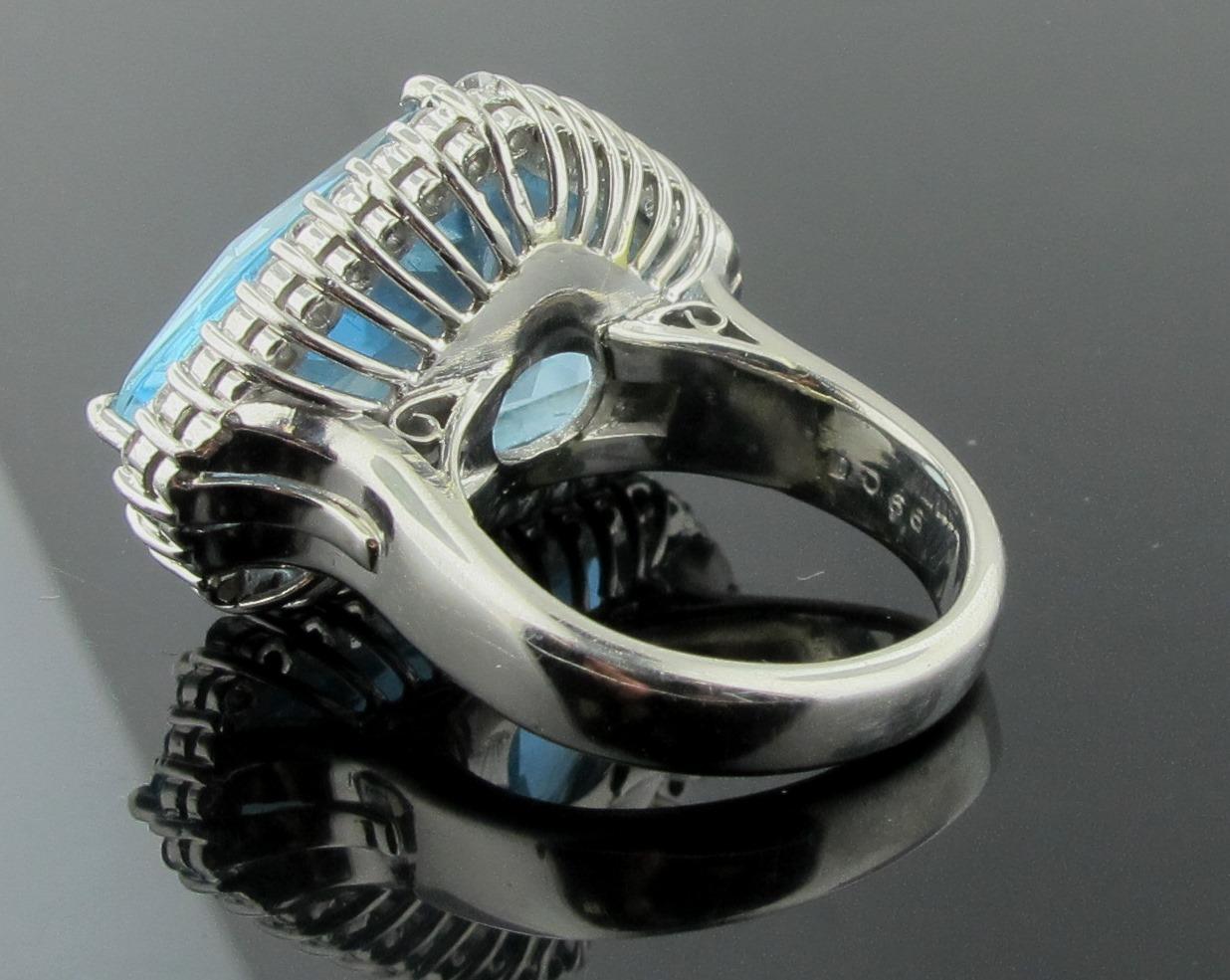 Platinum Aquamarine and Diamond Ring In Excellent Condition For Sale In Palm Desert, CA