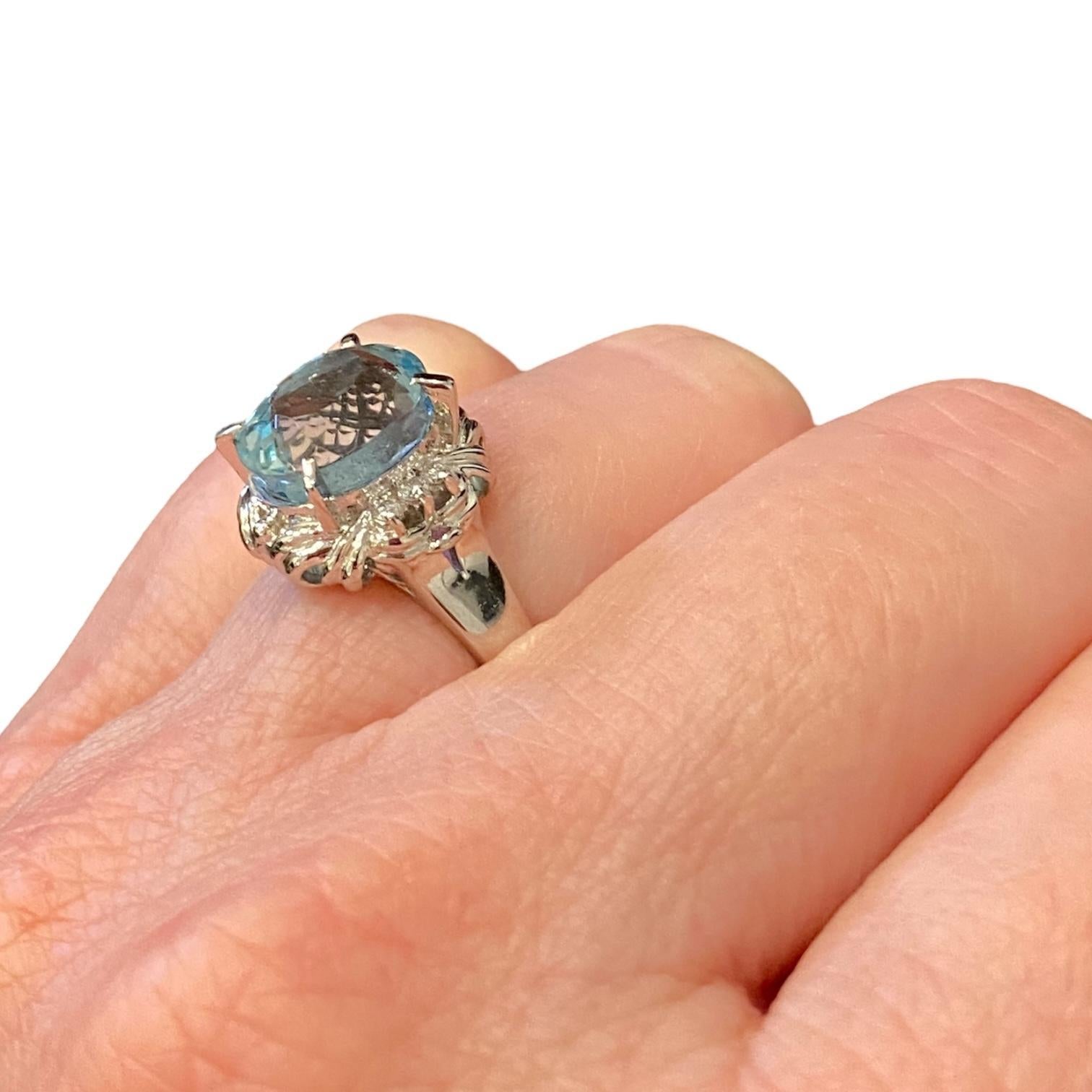 Platinum Aquamarine and Diamond Ring For Sale 3