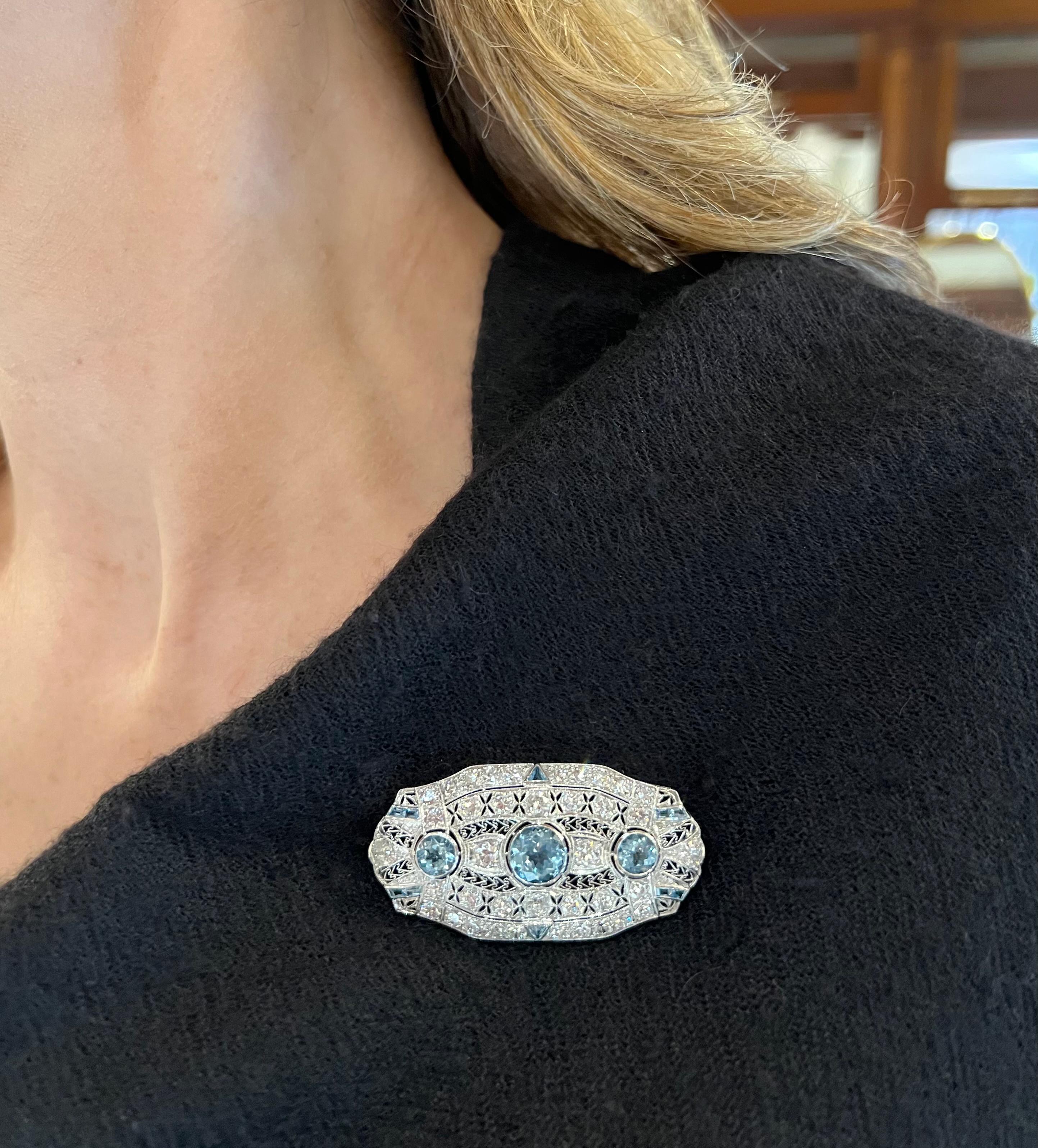 Round Cut Platinum Aquamarine Diamond Edwardian Brooch Pin For Sale