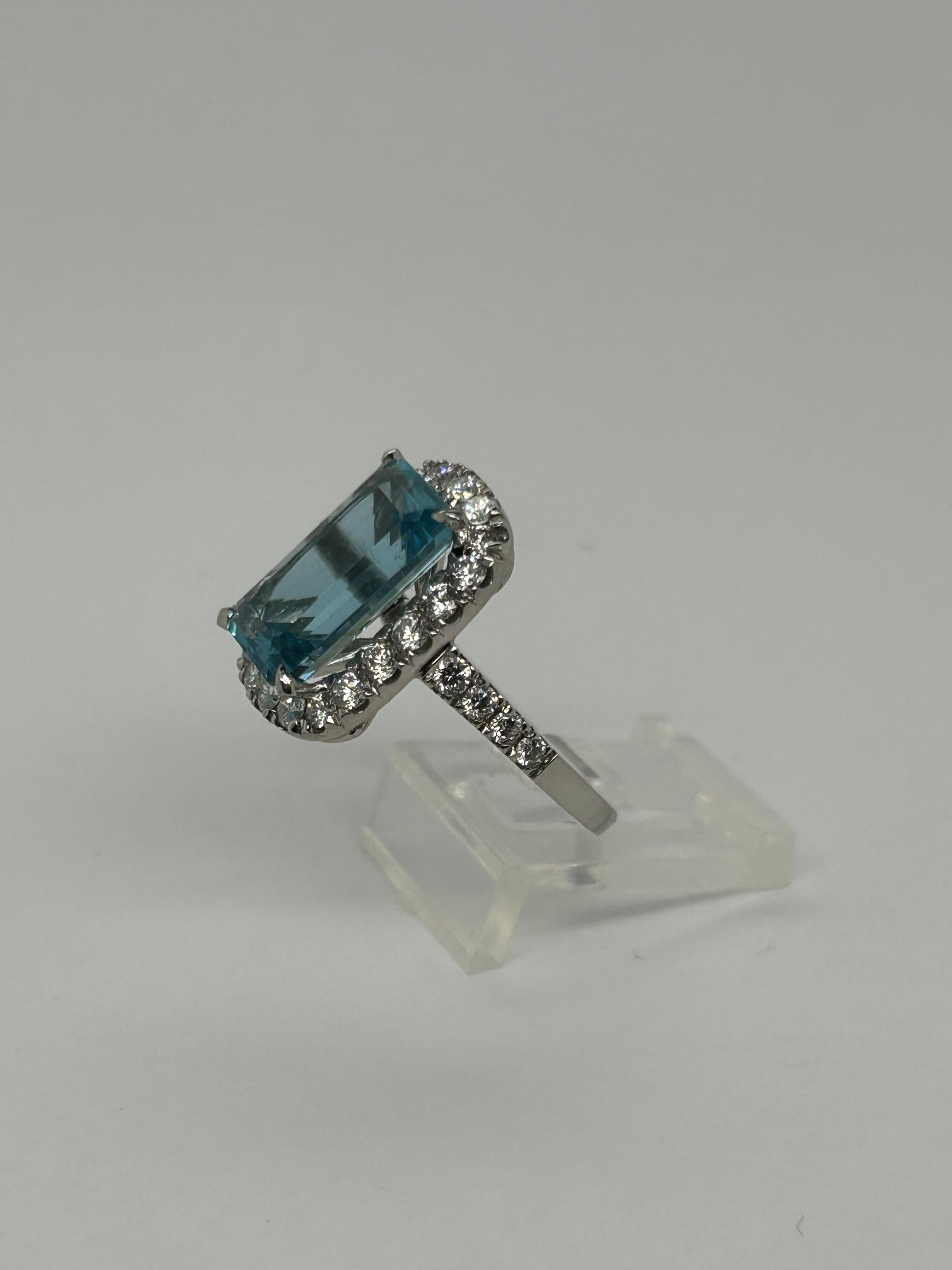 Modern Platinum Aquamarine Diamond Ring For Sale