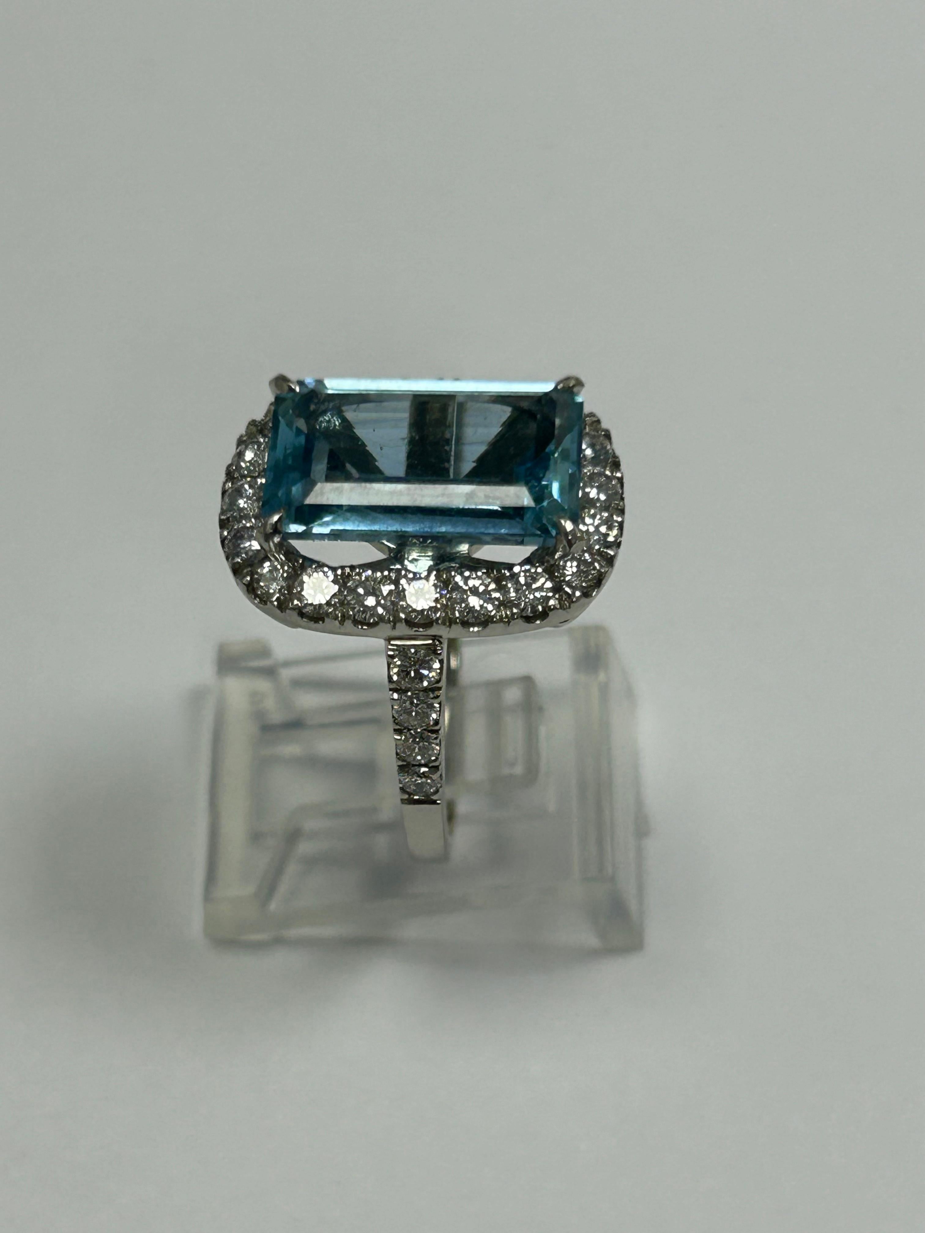 Platinum Aquamarine Diamond Ring For Sale 1