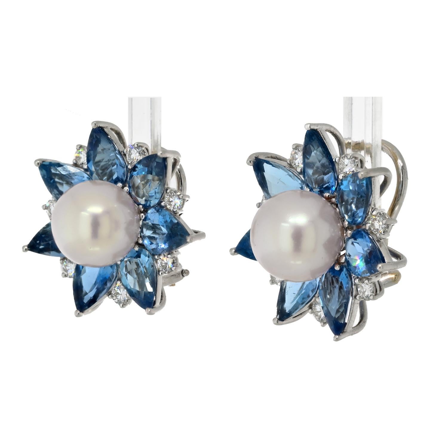 Taille poire Boucles d'oreilles en platine aigue-marine, perles et diamants style fleur en vente