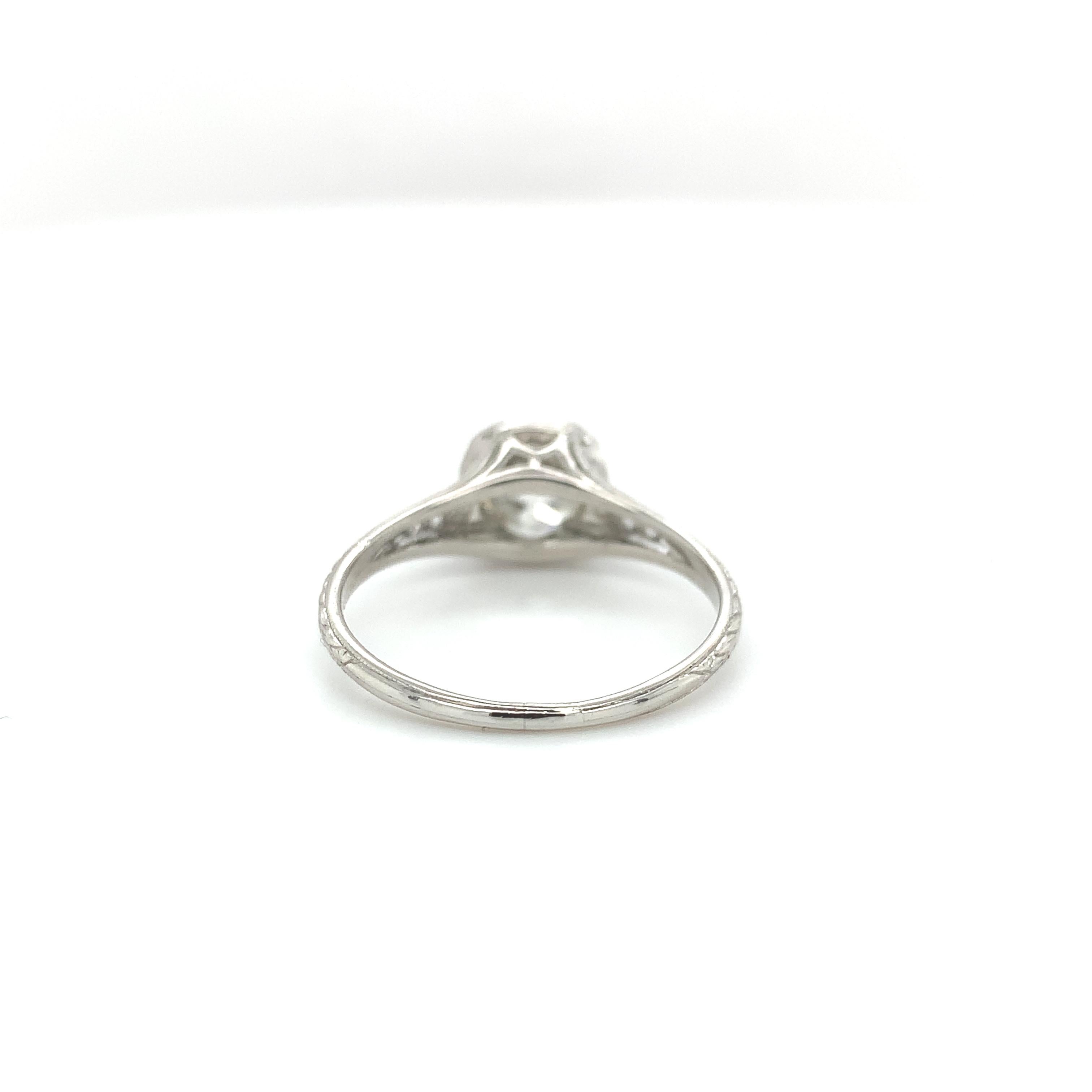 Women's Platinum Art Deco 1.01 carat Diamond Engagement Ring with GIA Report For Sale