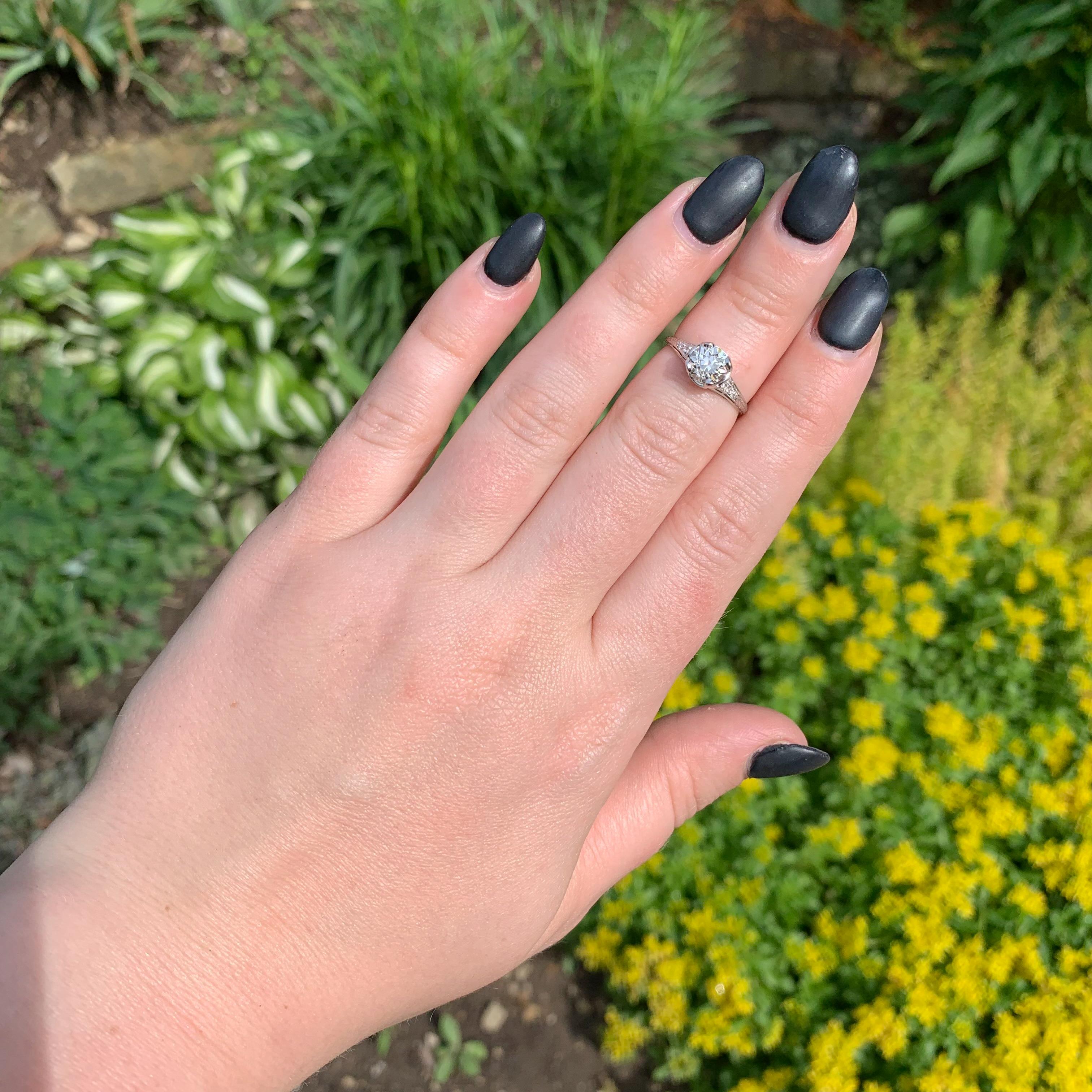 Platinum Art Deco 1.01 carat Diamond Engagement Ring with GIA Report For Sale 1
