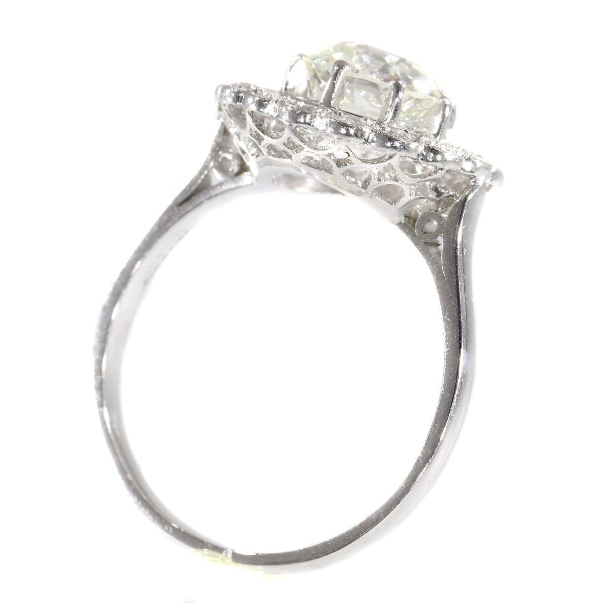 Platinum Art Deco 1.70 Carat Diamond Engagement Ring, 1920s For Sale 4