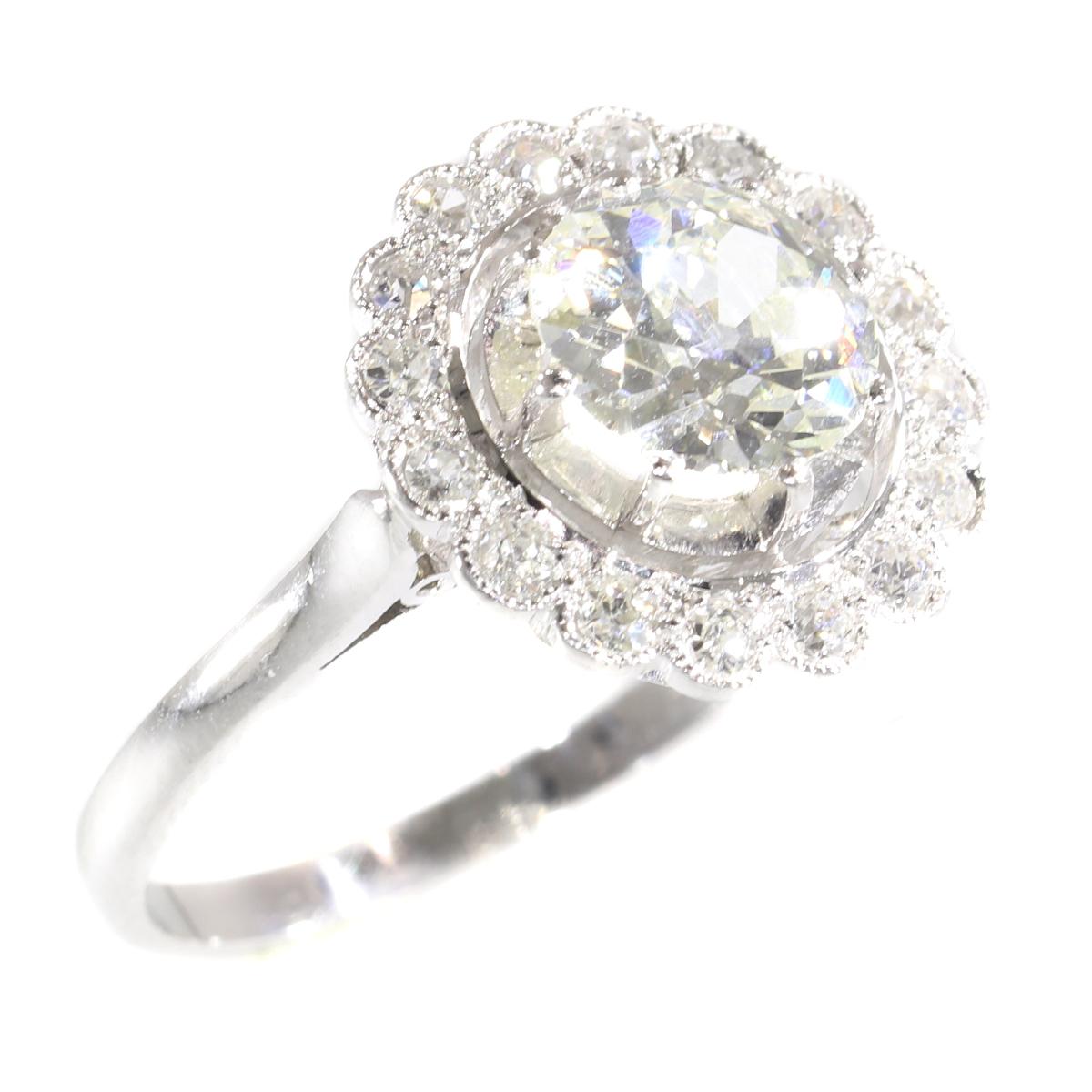 Platinum Art Deco 1.70 Carat Diamond Engagement Ring, 1920s For Sale 5