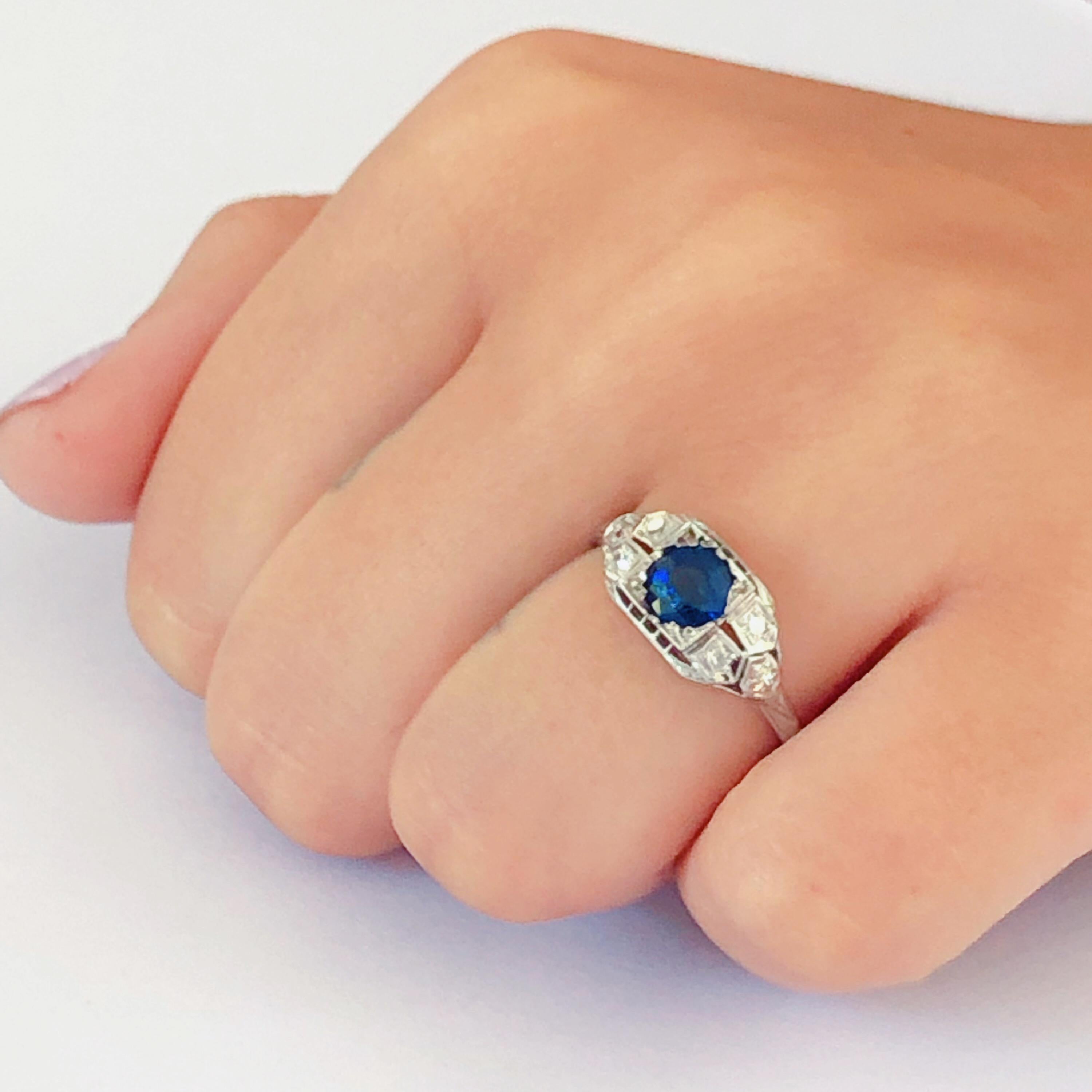 Platinum Art Deco 1920 Sapphire and Diamond Cocktail Ring In Good Condition In New York, NY
