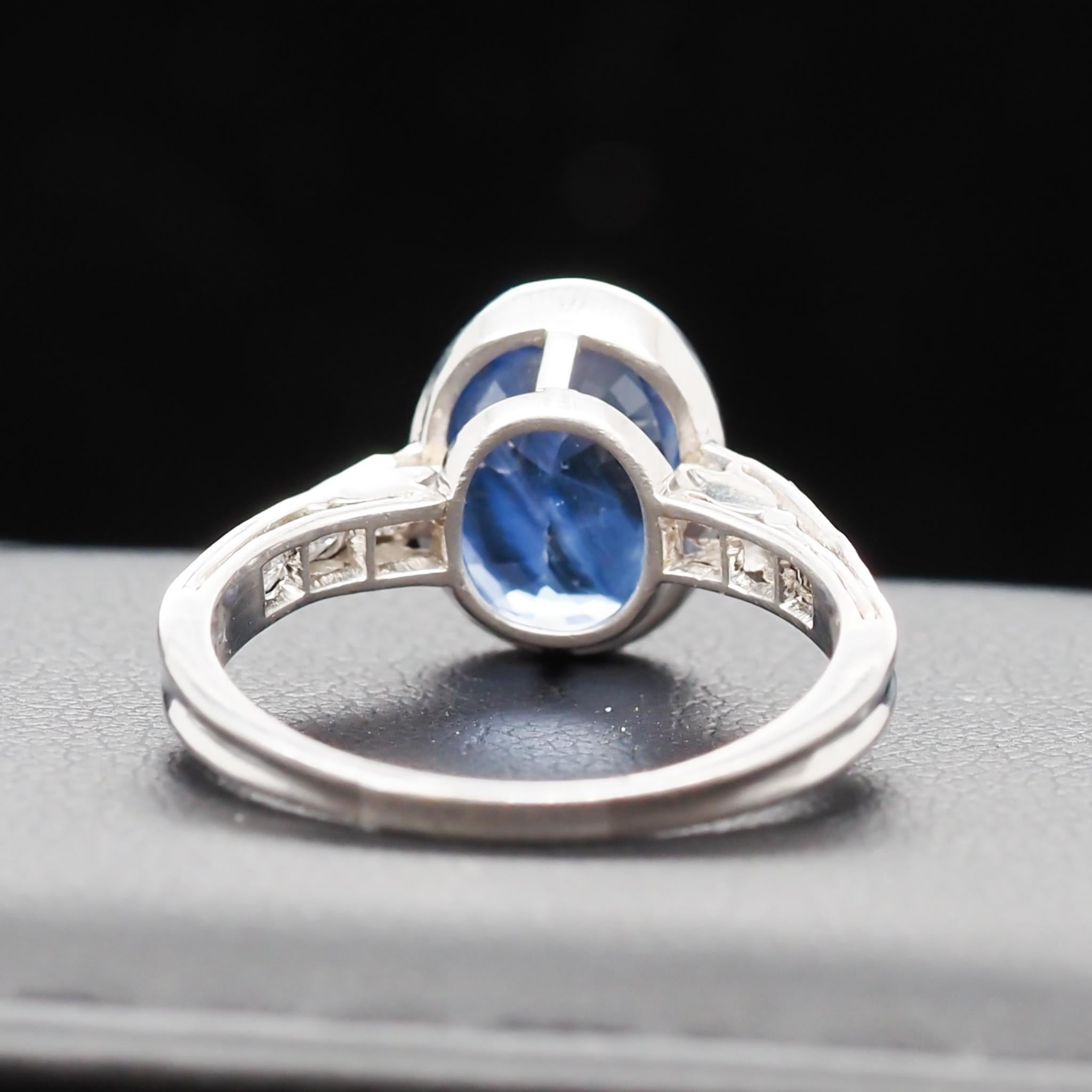Platinum Art Deco 2.42 Carat Unheated GIA Sapphire Engagement Ring For Sale 1