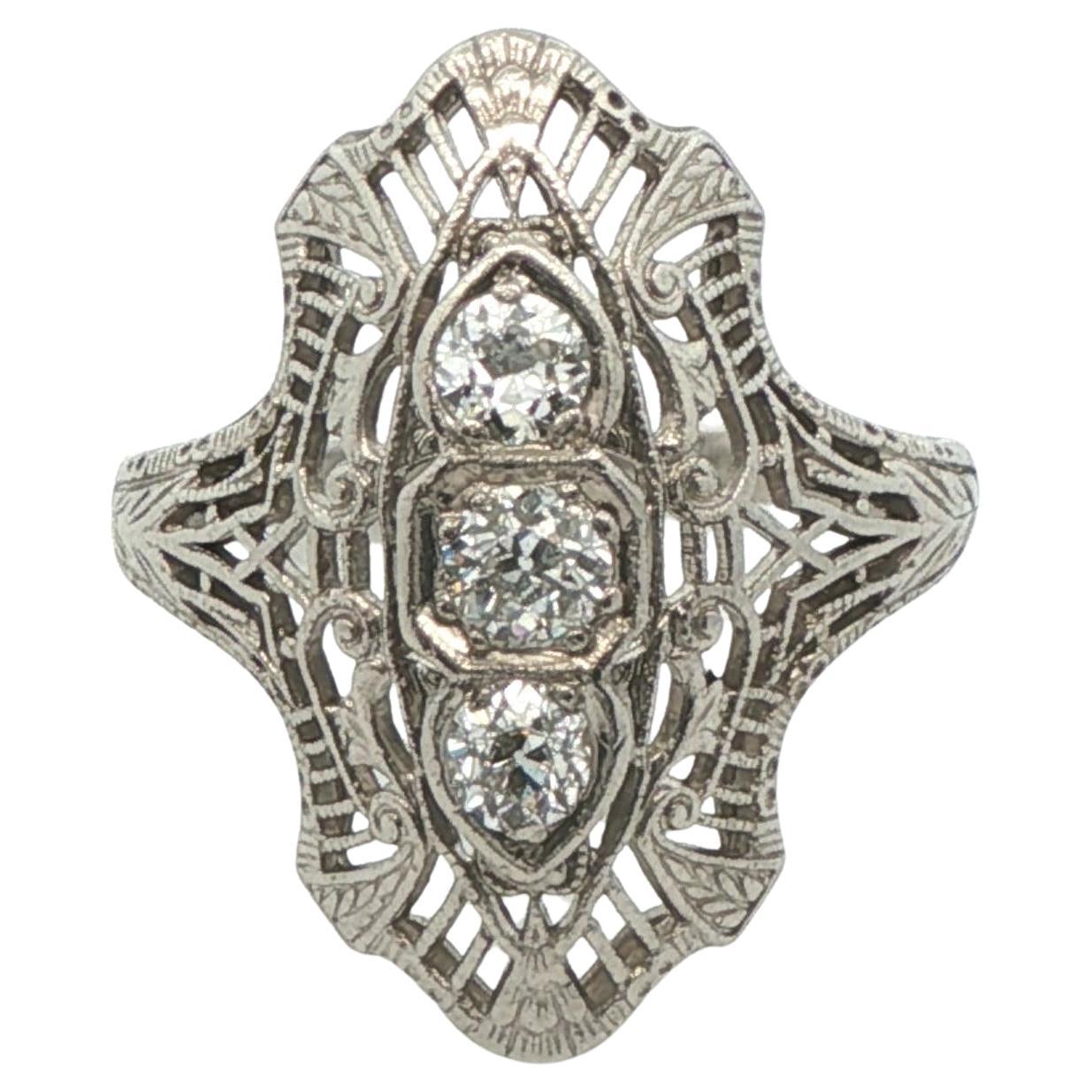 Bague de fiançailles en platine Art Deco à 3 pierres et diamants