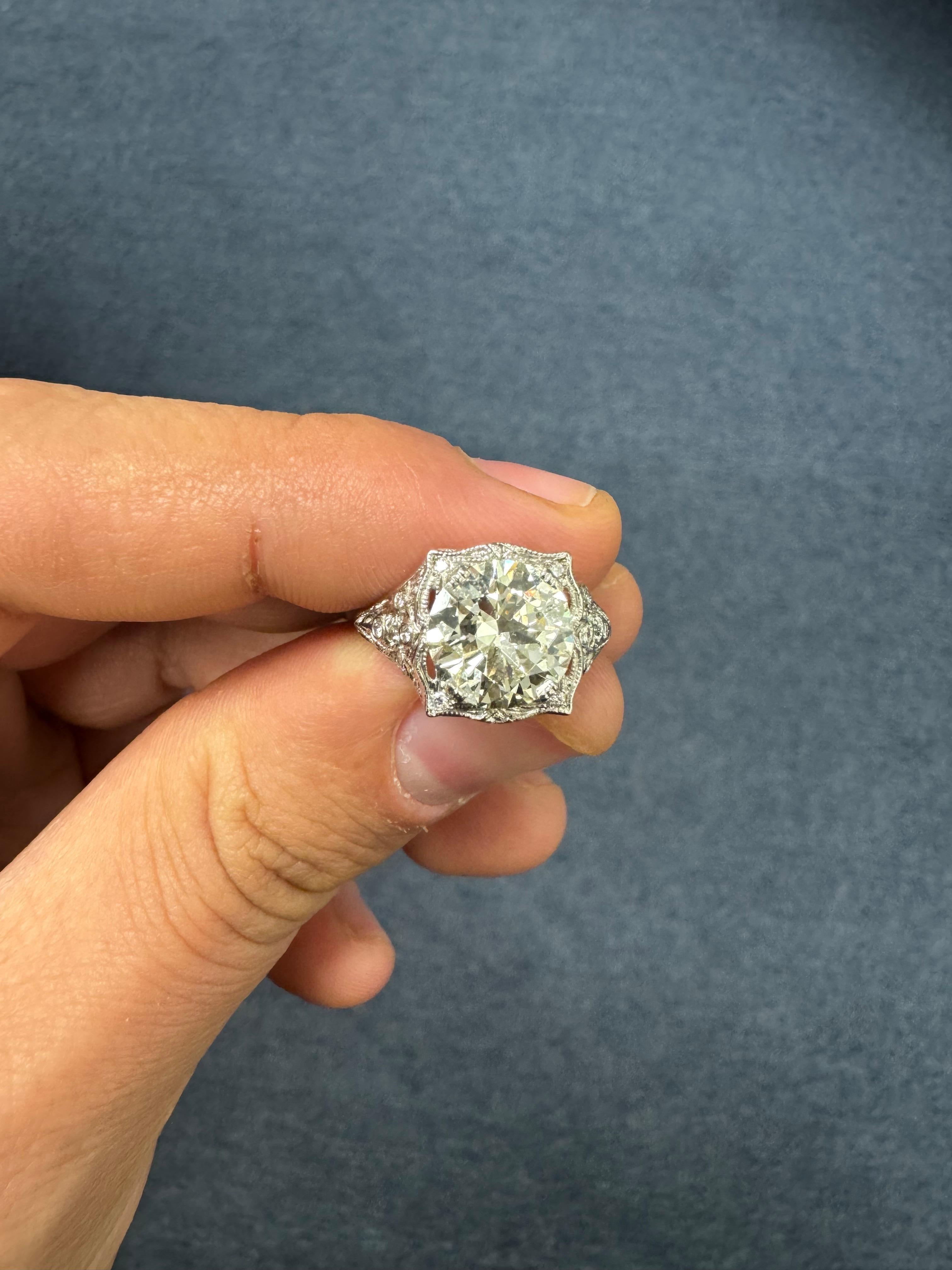 Bague en platine Art déco 3.42ct Old European Cut Diamond Ring avec accents en diamant en vente 5