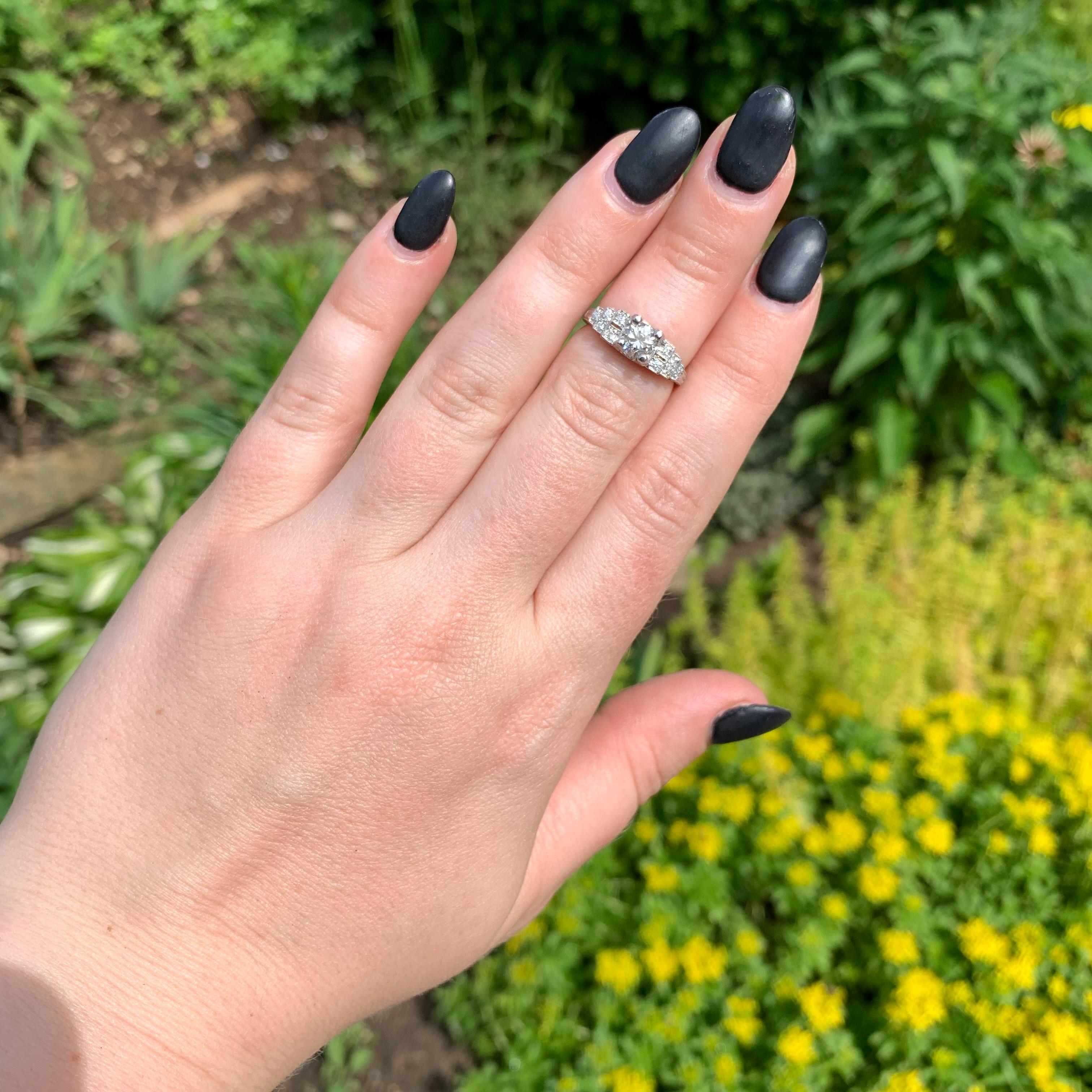 De las mujeres Anillo de compromiso de diamantes art déco en platino de 0,61 ct con informe GIA en venta