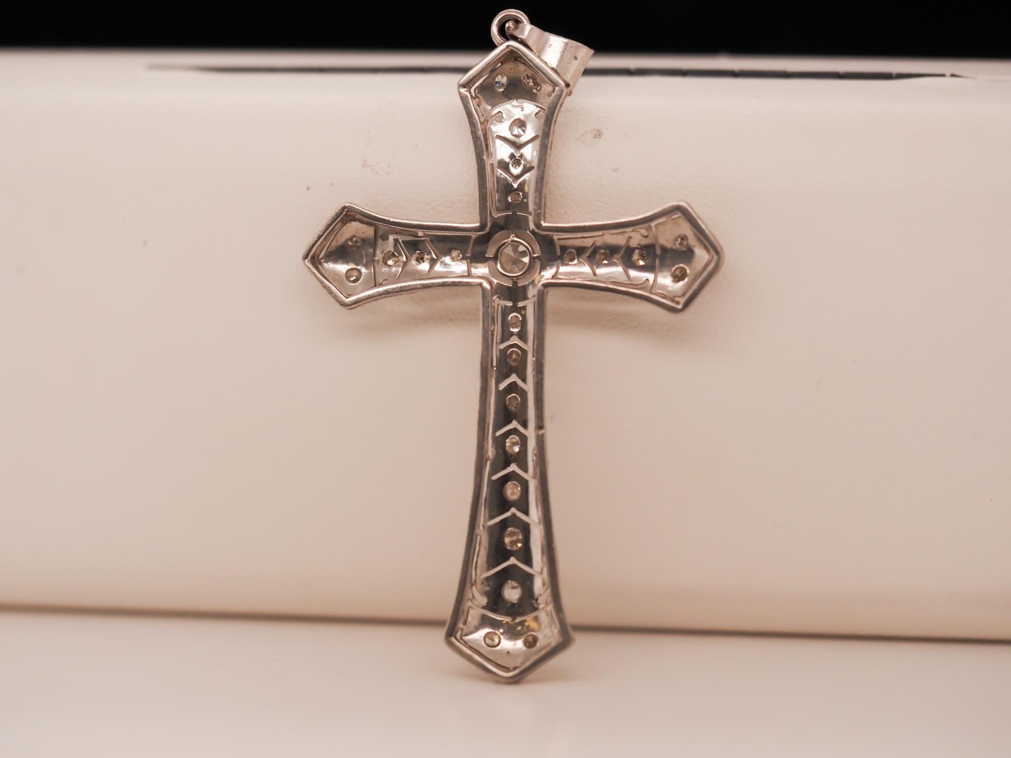 Platinum Art Deco Antique Single Cut Diamond Cross In Good Condition In Atlanta, GA