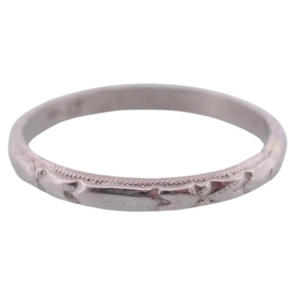 PLATINUM Art Deco Blossom Flower Engraved Band. Flower Blossom engraved Ring. For Sale