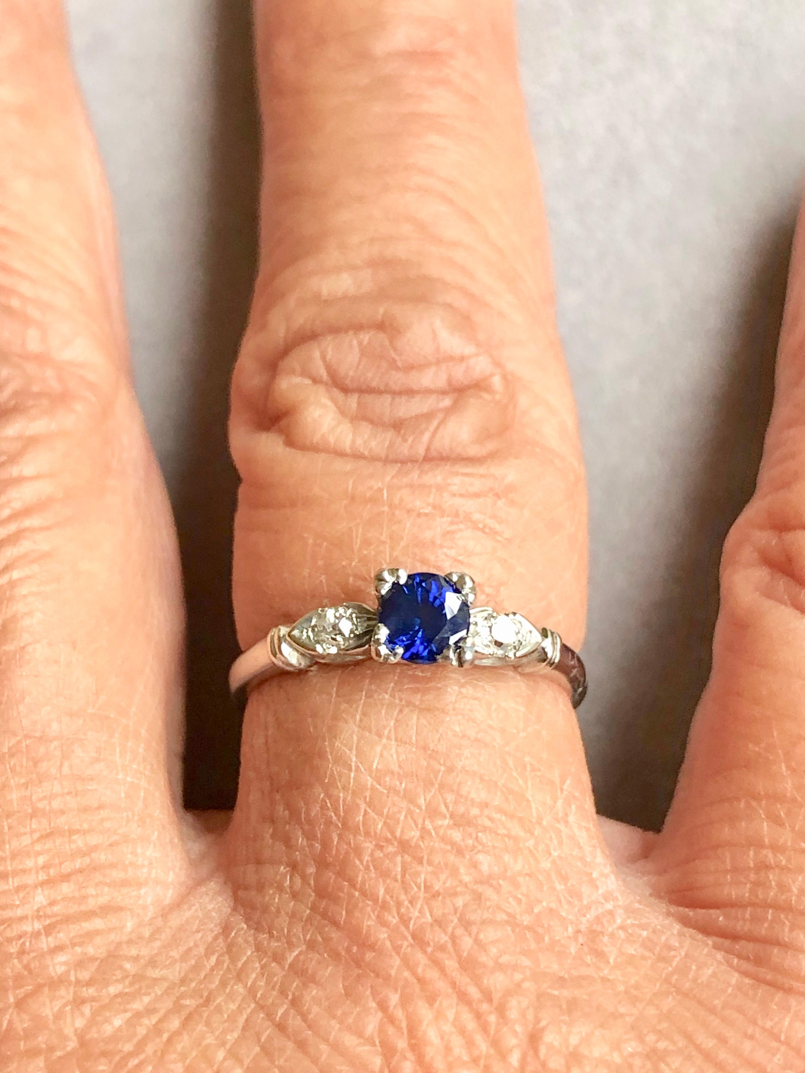 Women's Platinum Art Deco Blue Sapphire Diamond Engagement Ring