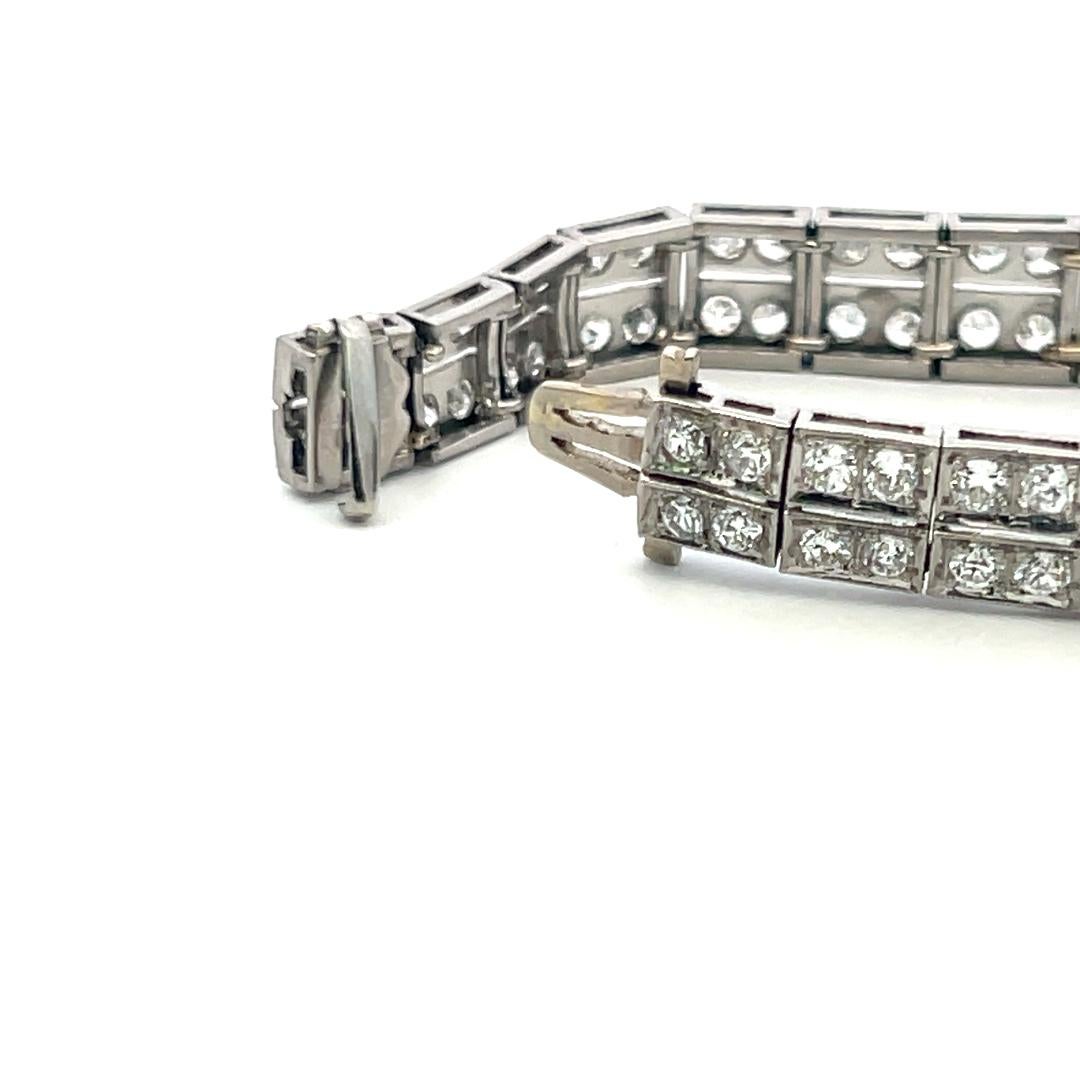 Pulsera Art-Deco de platino con diamantes de 4,70 ct y detalles de zafiro en venta 5