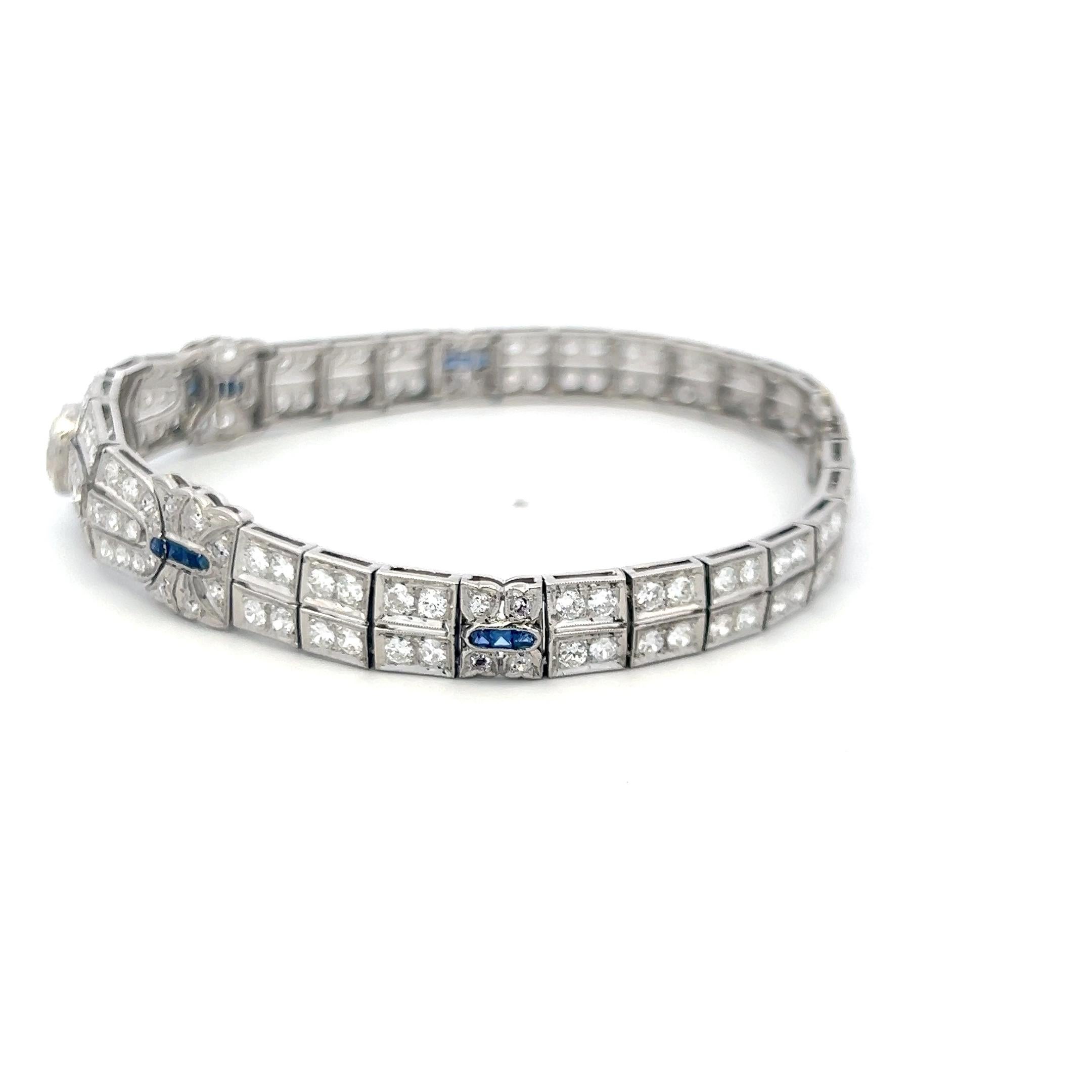 Pulsera Art-Deco de platino con diamantes de 4,70 ct y detalles de zafiro Corte redondo en venta