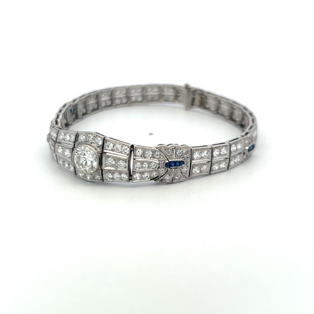 Pulsera Art-Deco de platino con diamantes de 4,70 ct y detalles de zafiro en venta 1