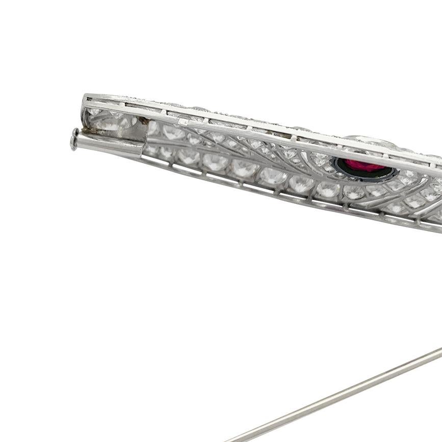 Broche Art déco en platine, rubis et diamants 4