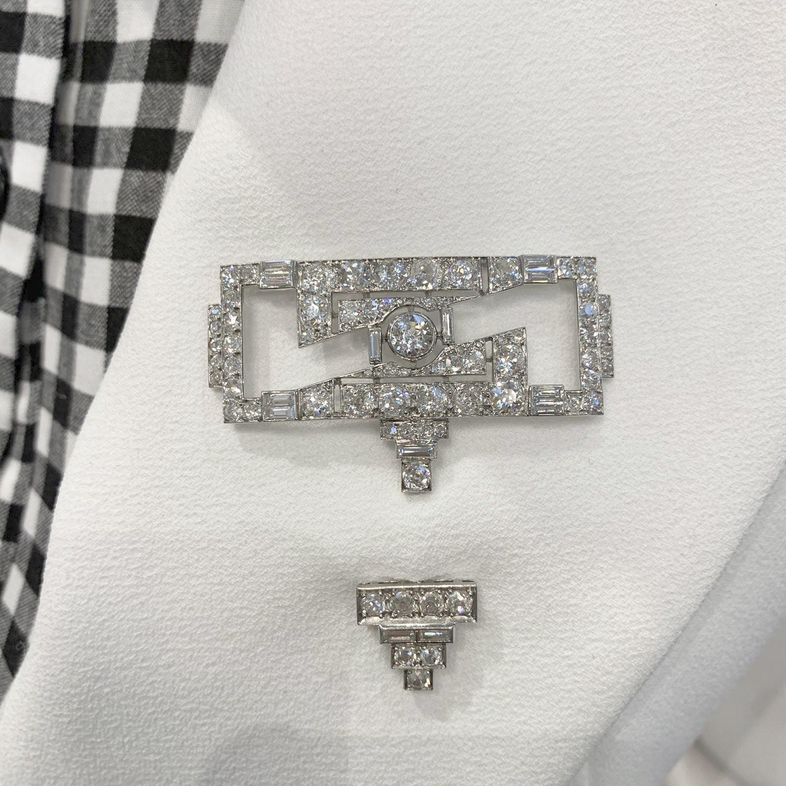 Platinum Art Deco Brooch Set with Diamonds 3