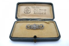 Platinum Art Deco Brooch with Diamonds