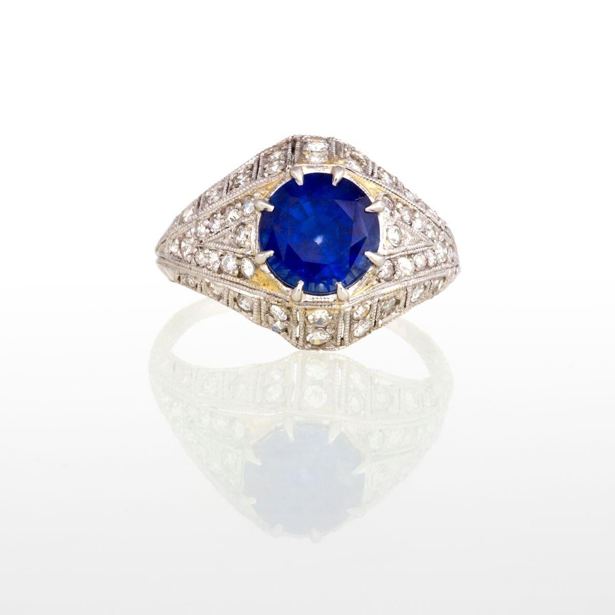 Platinum Art Deco circa 1920s Diamond and Sapphire Ring In Excellent Condition For Sale In Miami, FL