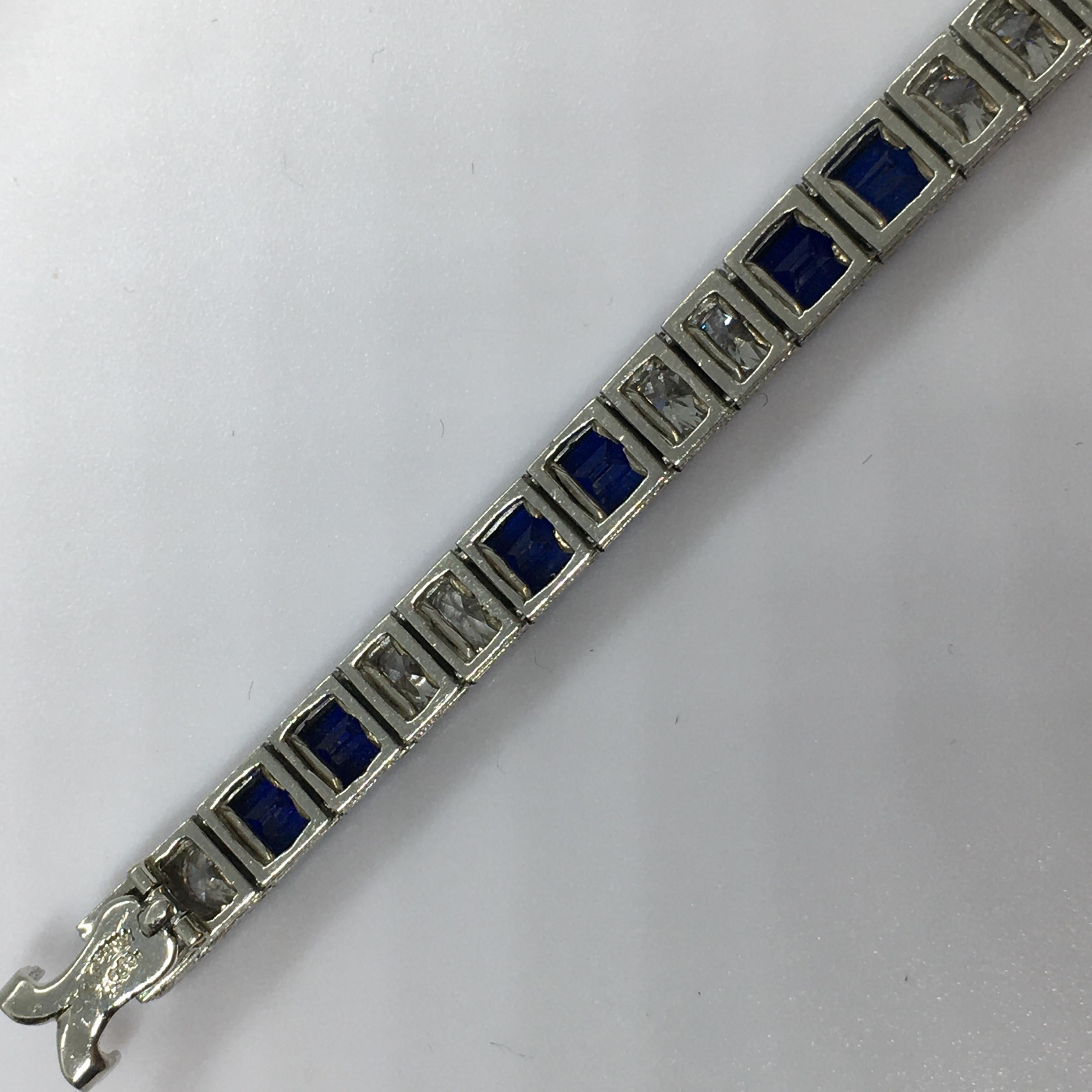 Taille ronde Bracelet en platine Art Déco circa 1920 Tiffany & Co Natural Sapphire Diamond en vente