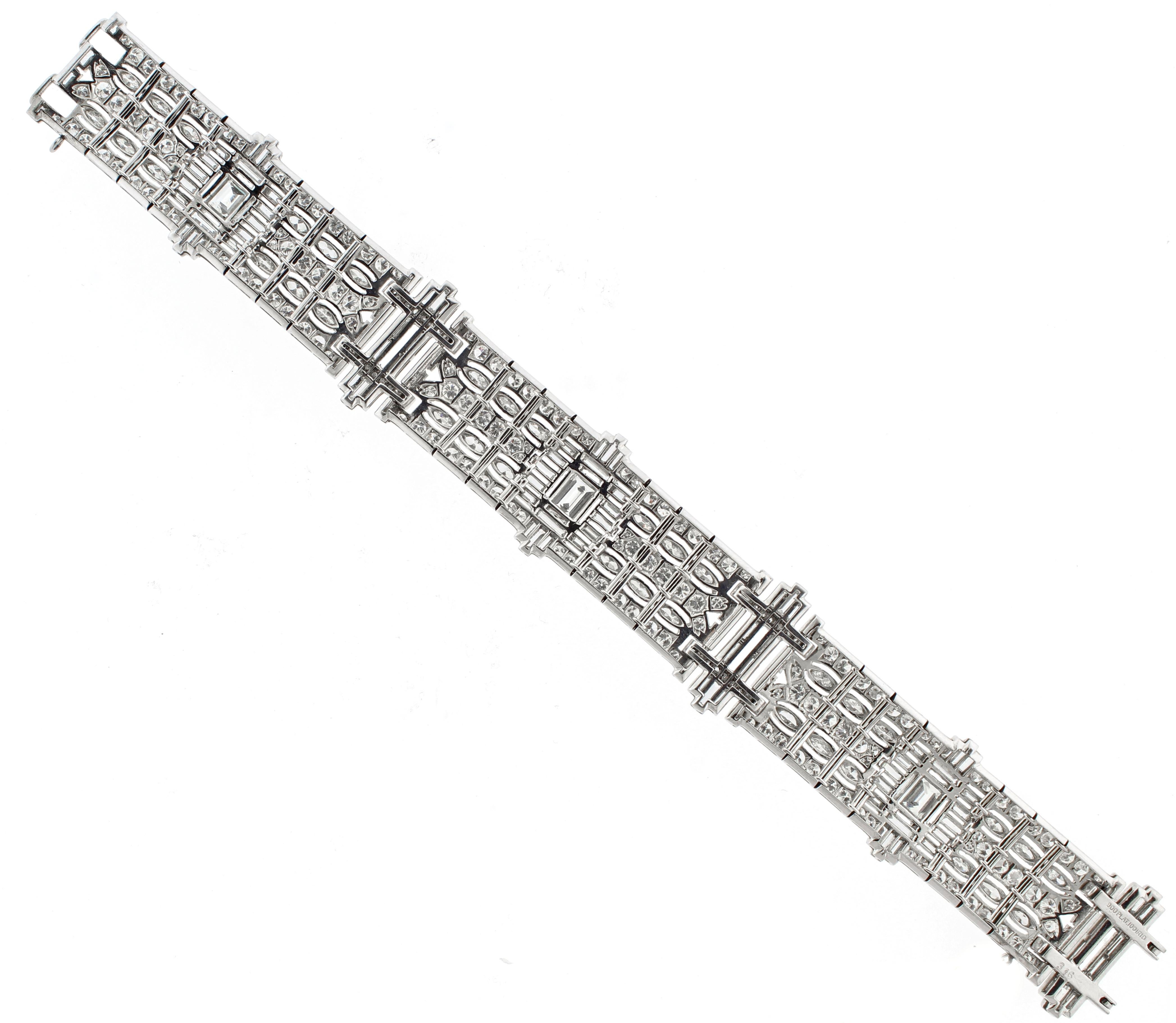 Taglio baguette Bracciale in platino con diamanti Art Deco in vendita