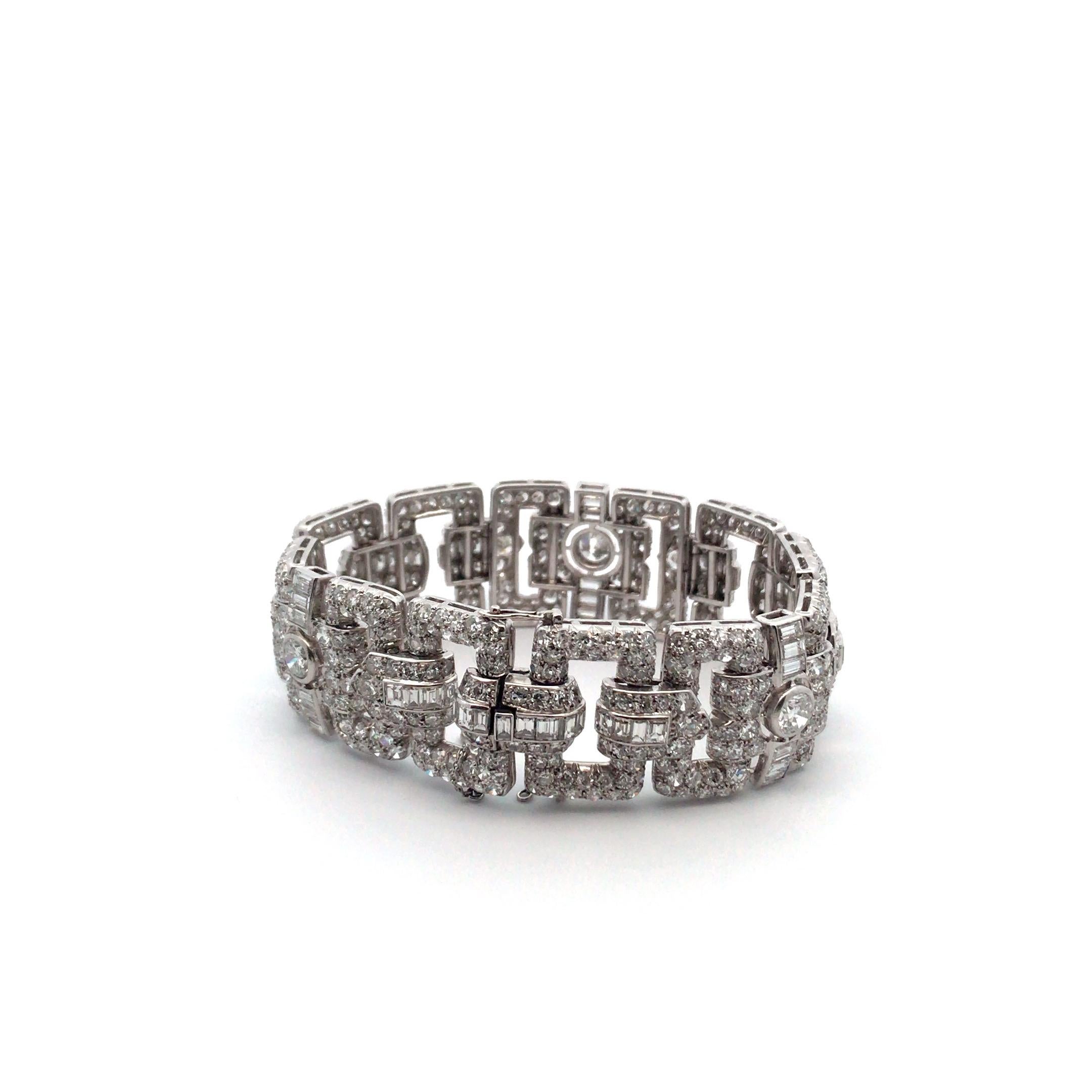 Platinum Art Deco Diamond Bracelet In Excellent Condition For Sale In Palm Desert, CA