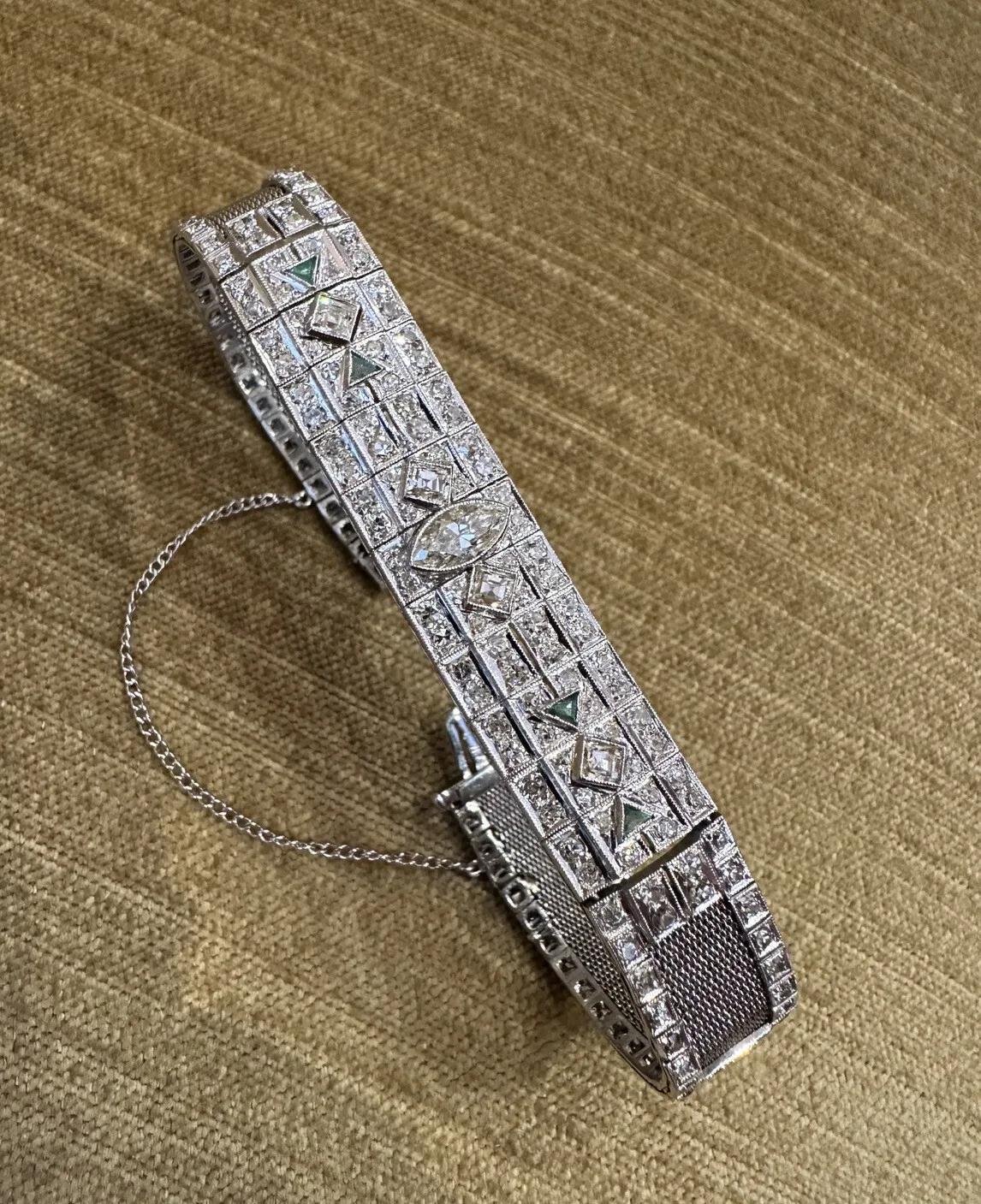 Platin Art Deco Diamantarmband aus Platin mit Marquise-Diamant in der Mitte (Marquiseschliff) im Angebot