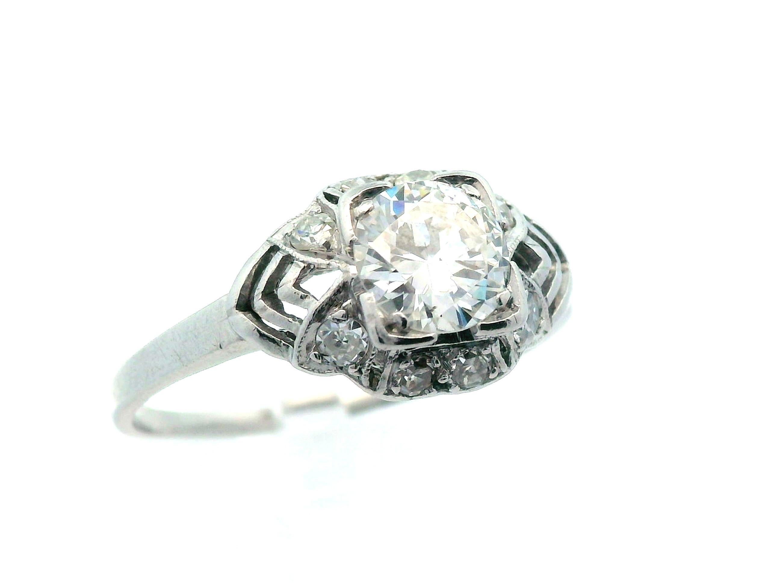 Round Cut Platinum Art Deco Diamond Engagement Ring For Sale
