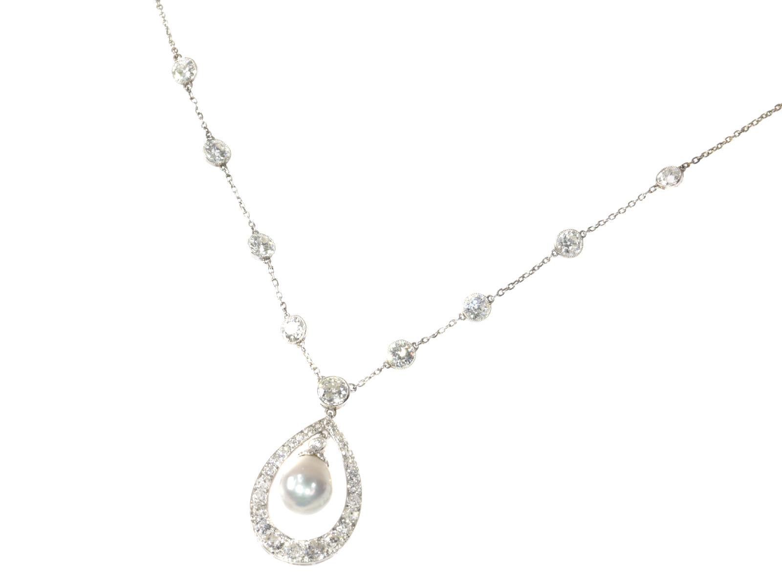 Women's Platinum Art Deco Diamond Necklace with Natural Drop Pearl of 7 Carat, 1930s For Sale