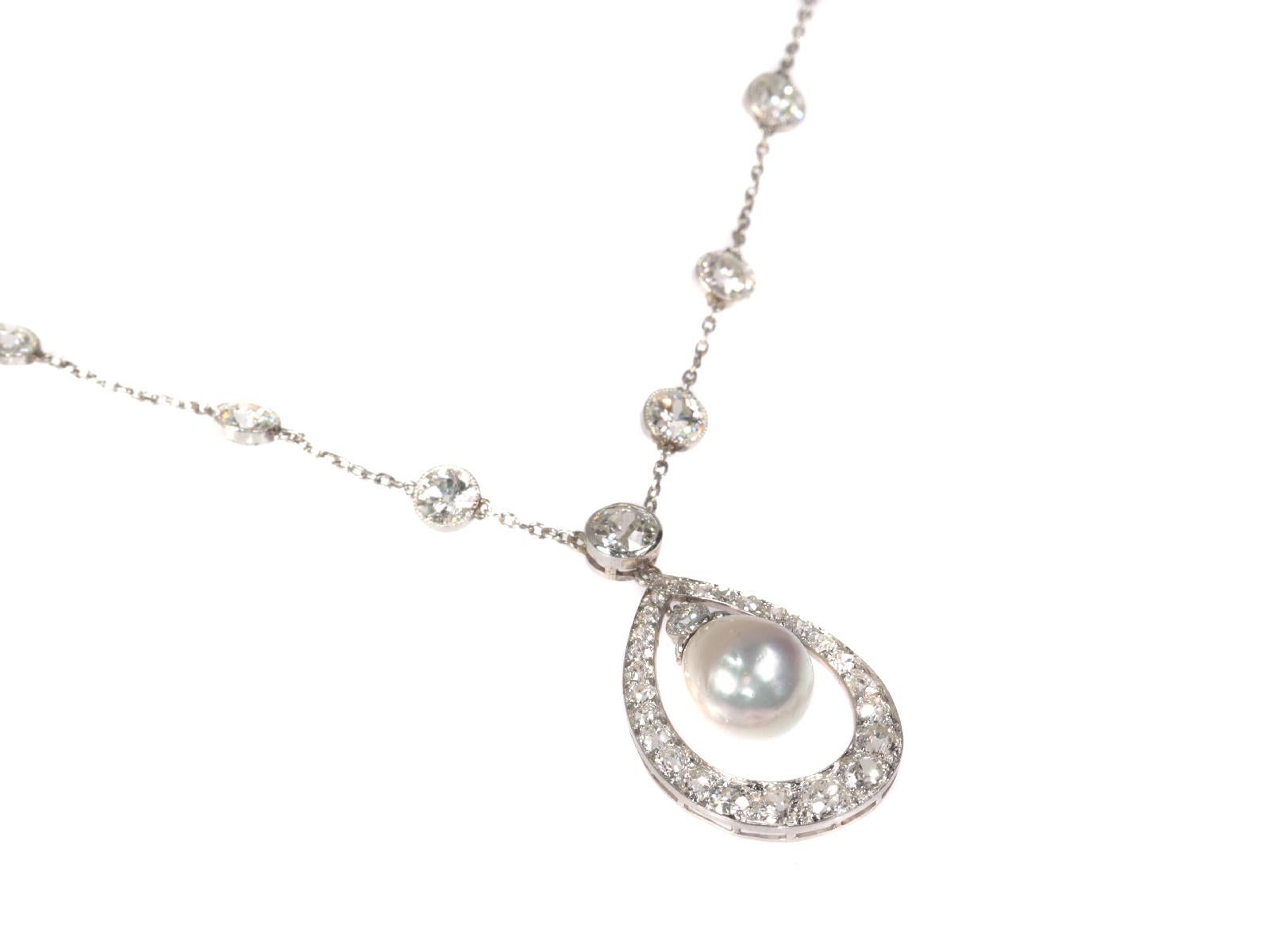 Platinum Art Deco Diamond Necklace with Natural Drop Pearl of 7 Carat, 1930s For Sale 2