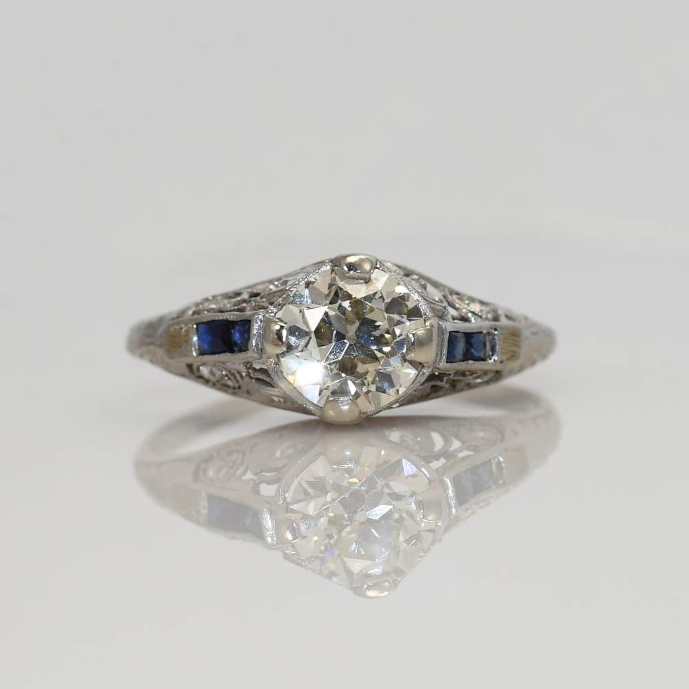 Anillo de diamantes Art Decó de platino 1,00 ct en venta 4