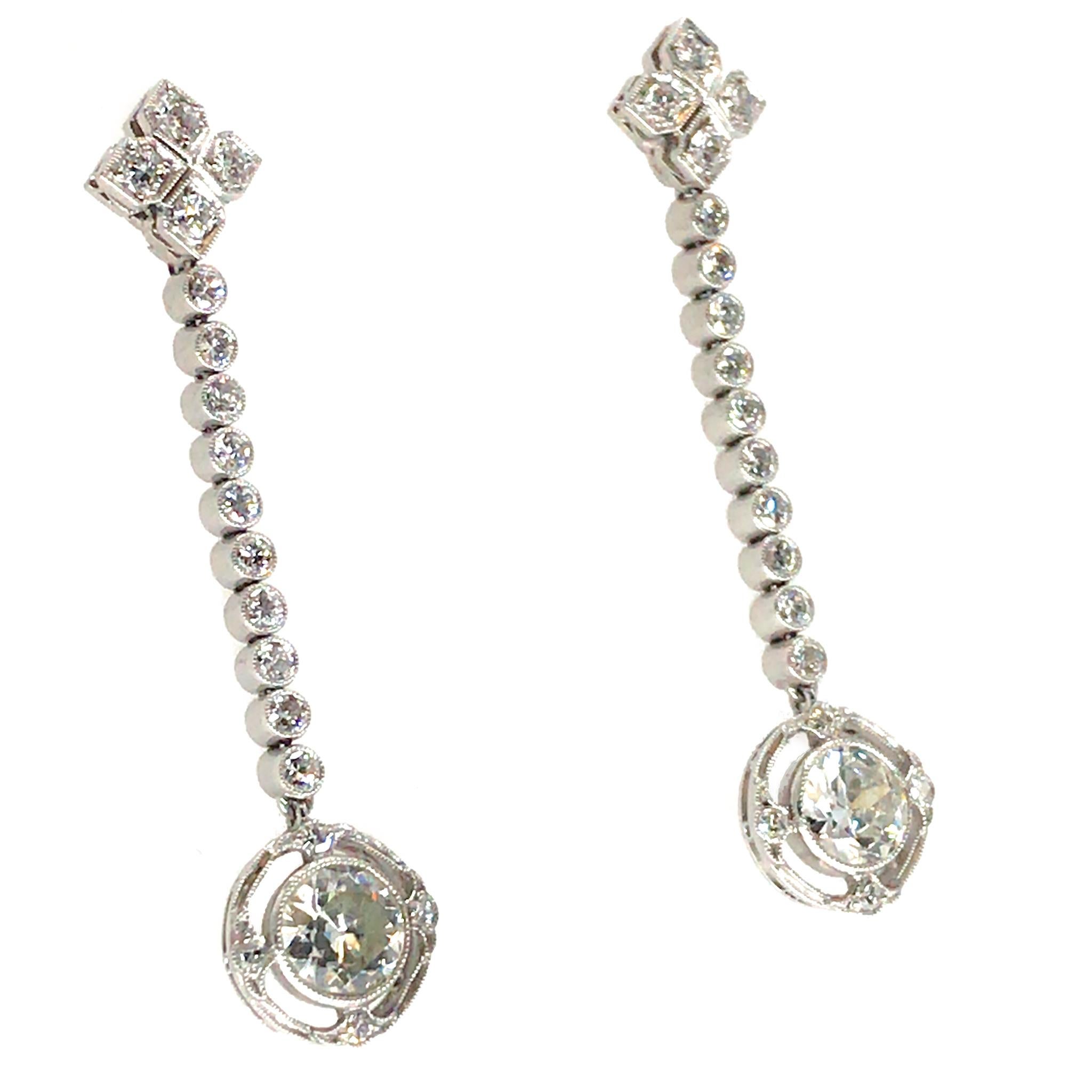 Women's Platinum Art Deco Drop Diamond Earrings