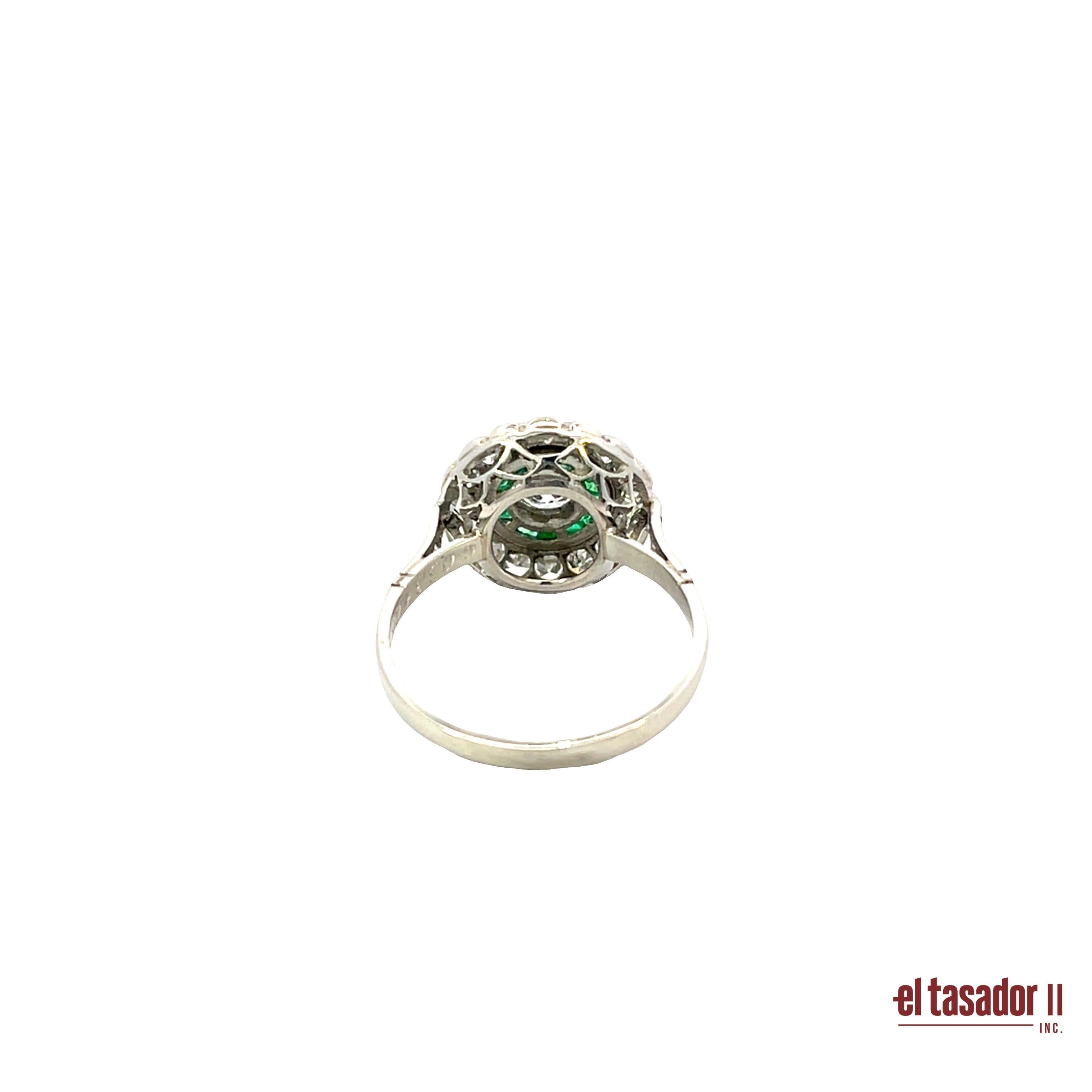 Platin Art Deco Smaragd und Diamant Cluster Ring 0,33ct Center (Brillantschliff) im Angebot